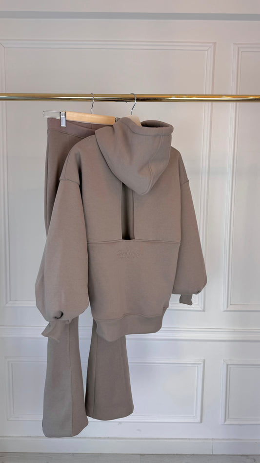 "Blush" 2-Piece Set – Open-Back Hoodie + FLARED Pants – Mocha Mousse