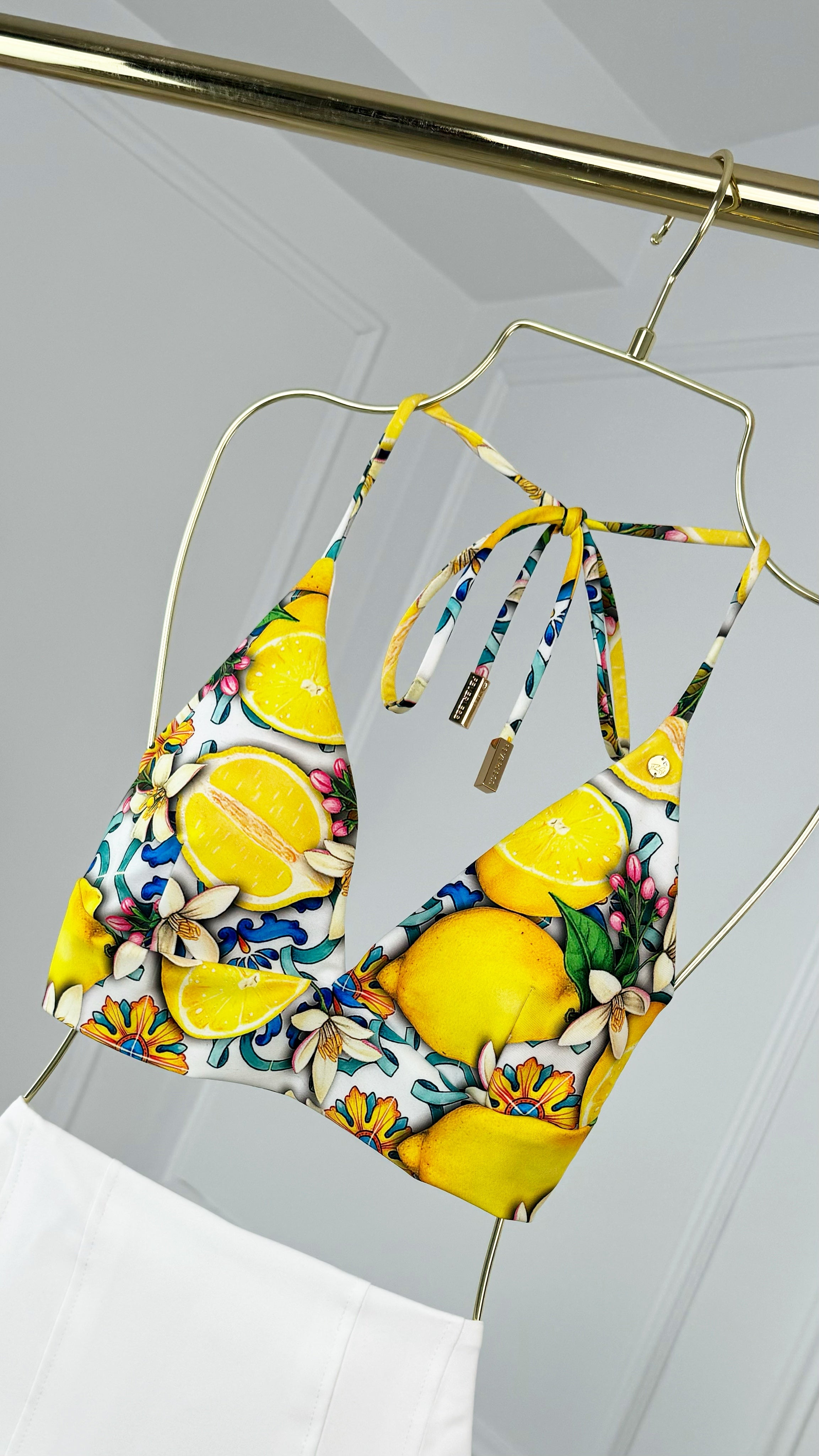 Sutien "Traya" Amalfi LEMONS cupe detașabile Sutien "Traya" Amalfi LEMONS cupe detașabile