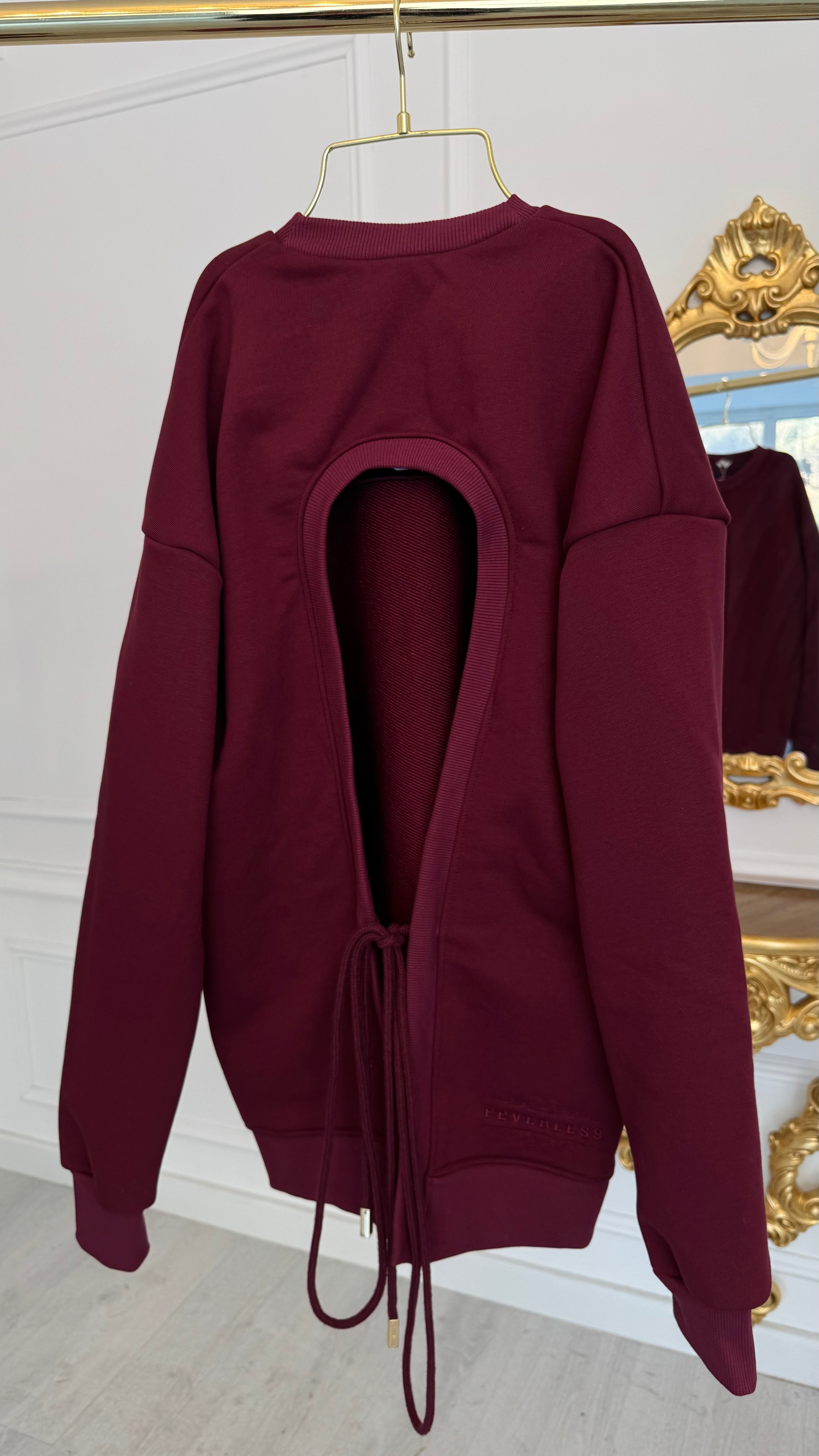 "Eria 500" top with an open back BURGUNDY "Eria 500" top with an open back BURGUNDY