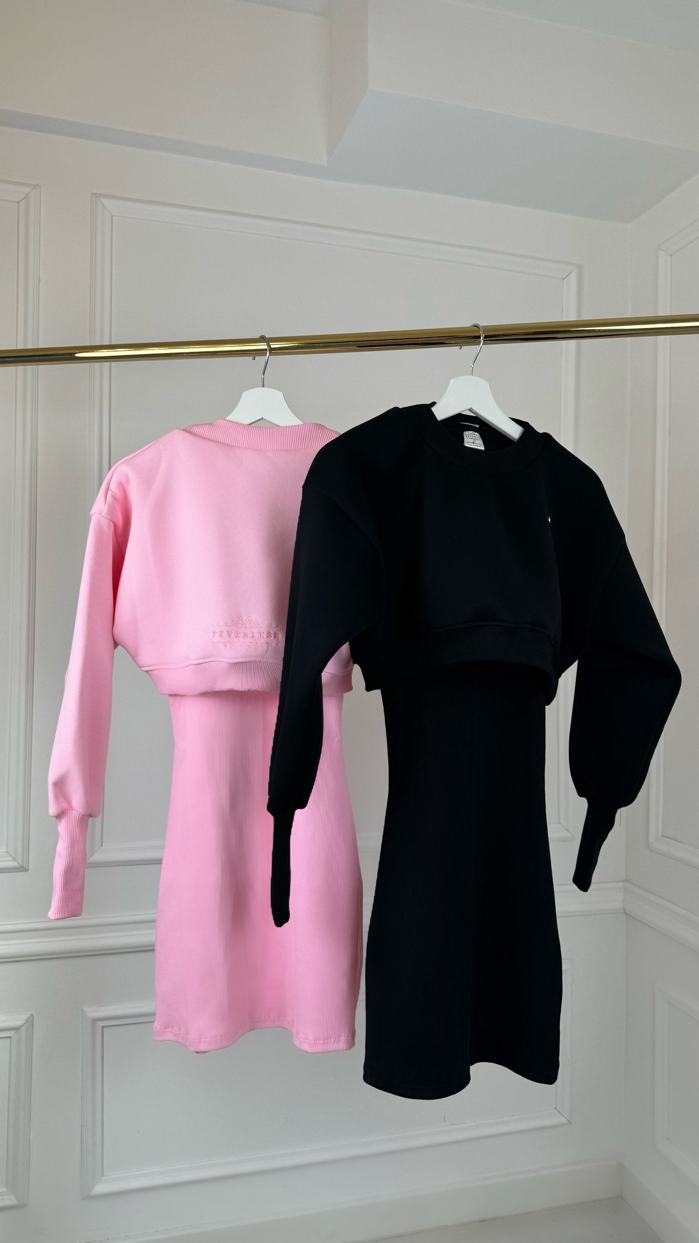 SET 2 Cropped Blouse + Rochie din Rib SCURTĂ - 4 VARIAȚII de CULORI SET 2 Cropped Blouse + Rochie din Rib SCURTĂ - 4 VARIAȚII de CULORI