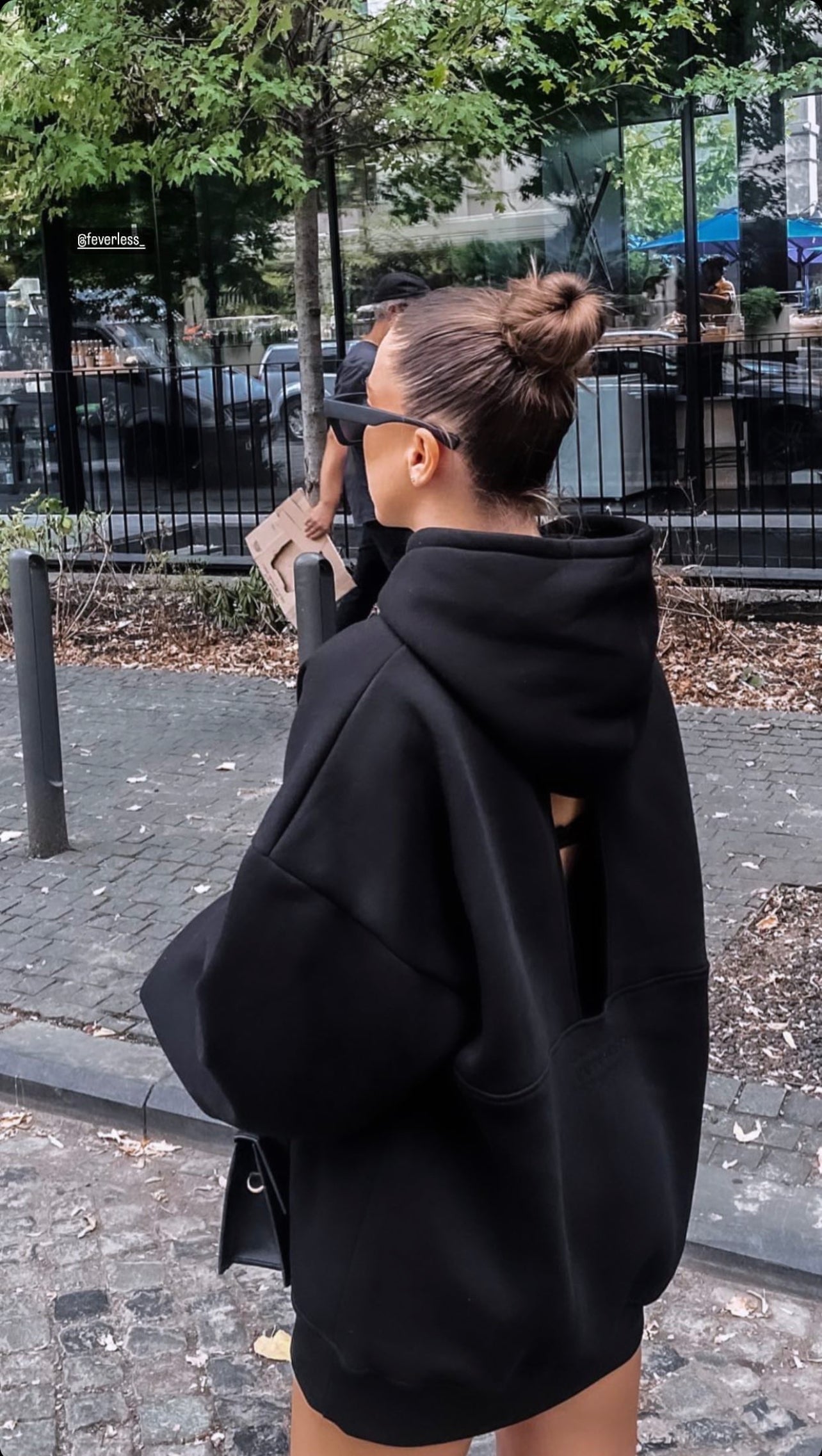 Set 3 Pieces "Blush" Hoodie with OPEN BACK + Straight Pants + Top - BLACK Set 3 Pieces "Blush" Hoodie with OPEN BACK + Straight Pants + Top - BLACK