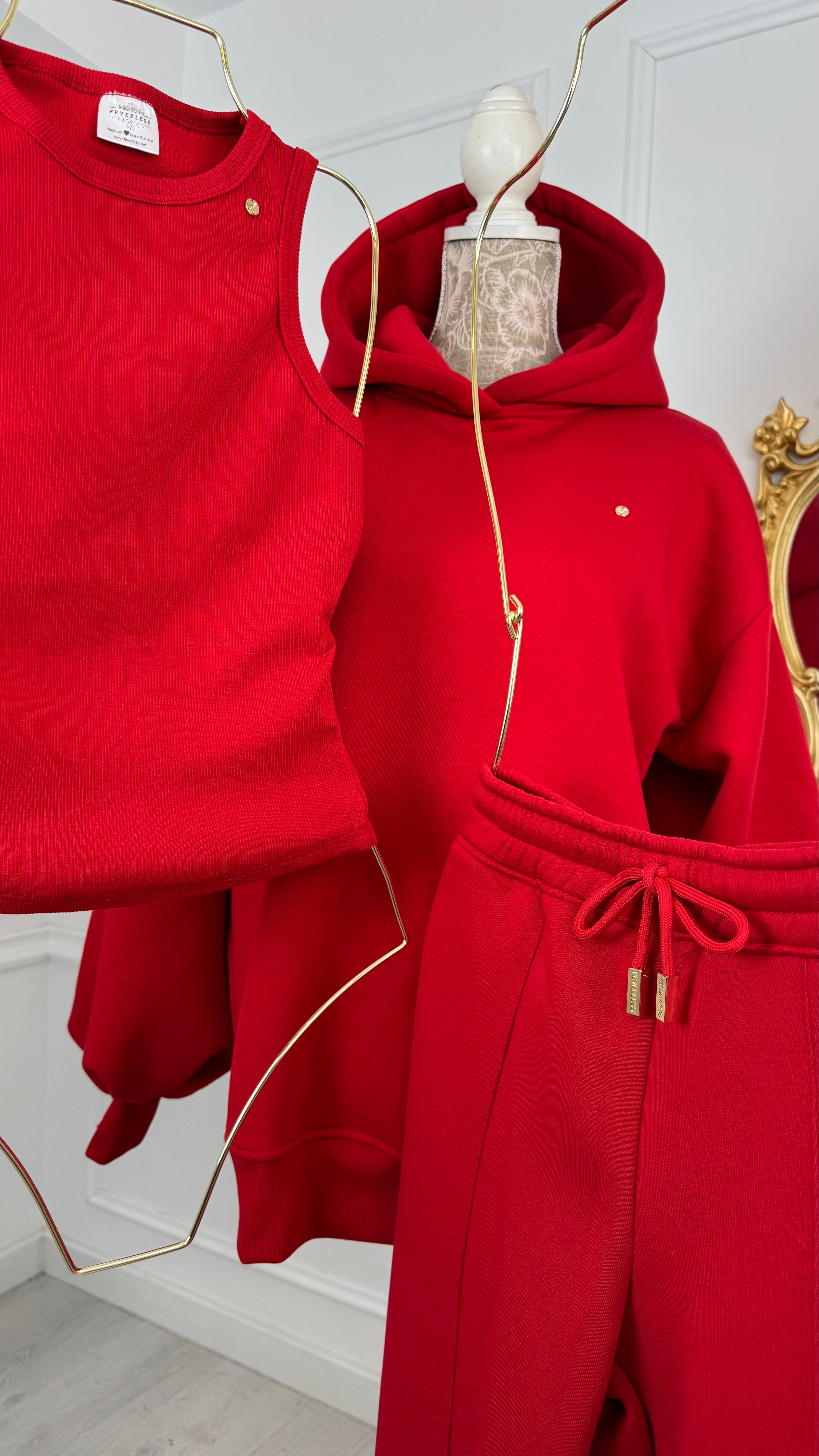 3-piece SET "Blush" Open Back Hoodie + Straight Pants + Top - RED 3-piece SET "Blush" Open Back Hoodie + Straight Pants + Top - RED