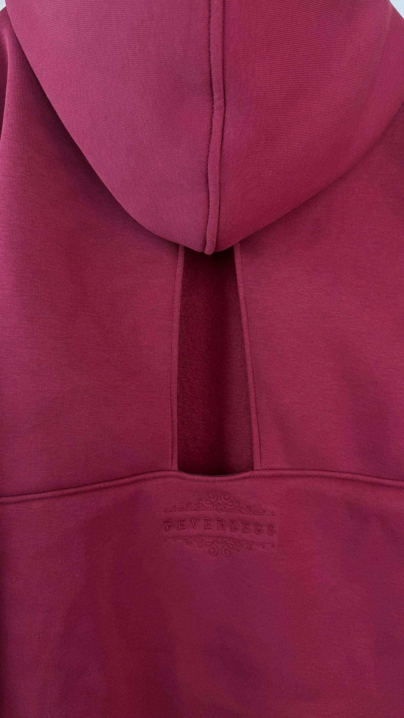Set de 2 Piezas Sudadera "Blush" con Espalda Descubierta + Pantalones Rectos BURDEOS Set de 2 Piezas Sudadera "Blush" con Espalda Descubierta + Pantalones Rectos BURDEOS