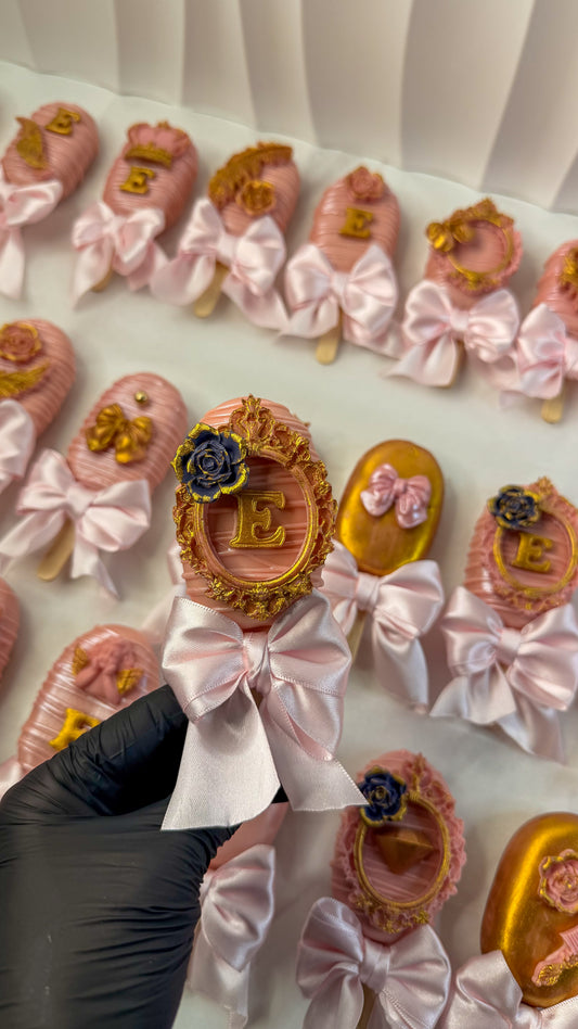 CAKESICLE cu Ambalaj individual inclus- Cutie acetofan - Decor Premium îmbrăcate în Ciocolatǎ Belgianǎ Callebaut m