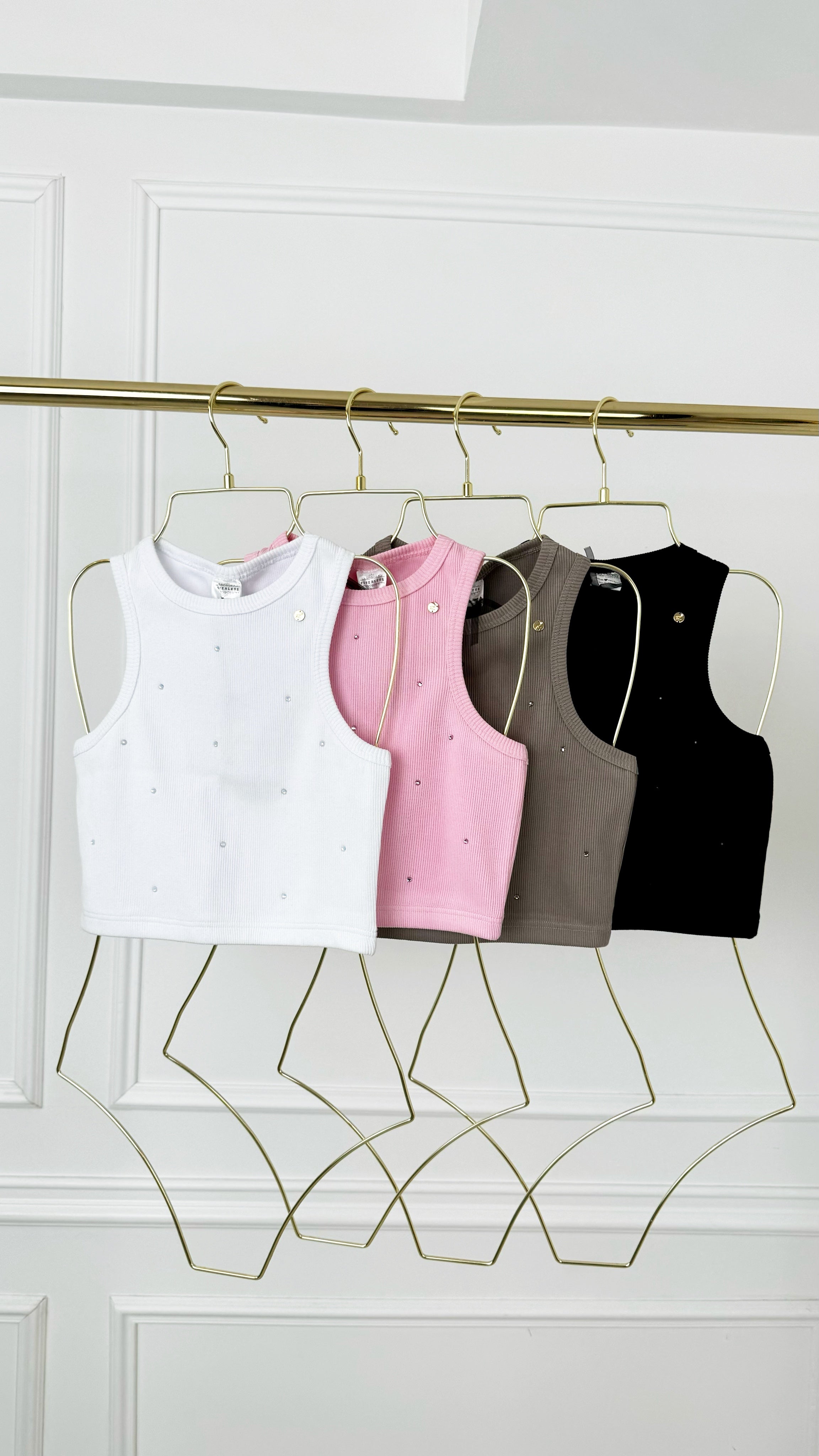 BUSTIERĂ cu CRISTALE Rib "Blush" - 4 Variații de Culori BUSTIERĂ cu CRISTALE Rib "Blush" - 4 Variații de Culori