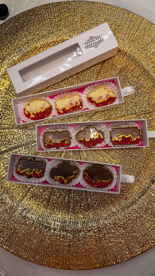 Cutie cu 1 Sertar 3 Rame Ciocolatǎ Albǎ cu zmeurǎ liofilizatǎ