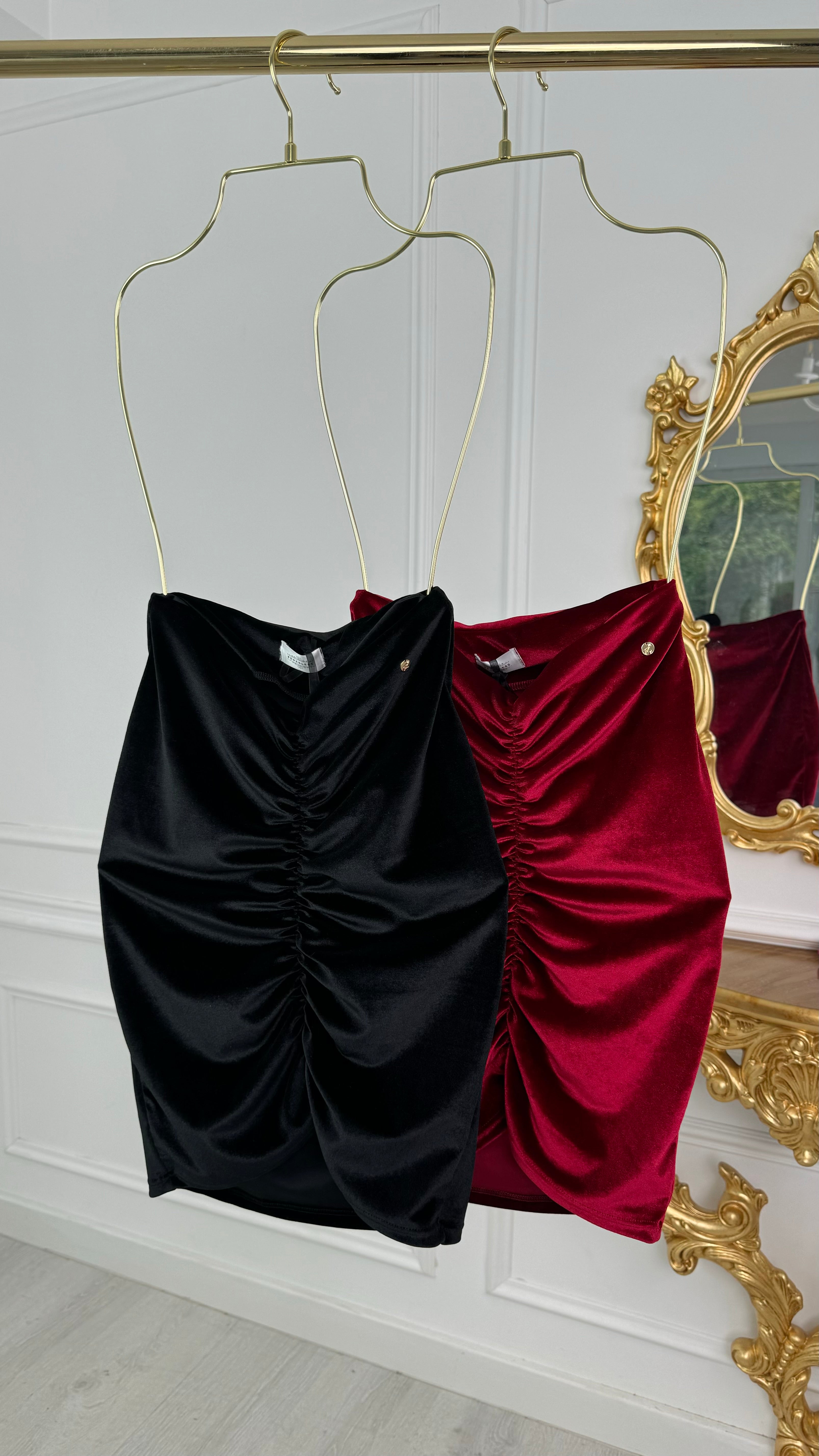 SHORT elastic skirt "Athena" Velvet SHORT elastic skirt "Athena" Velvet