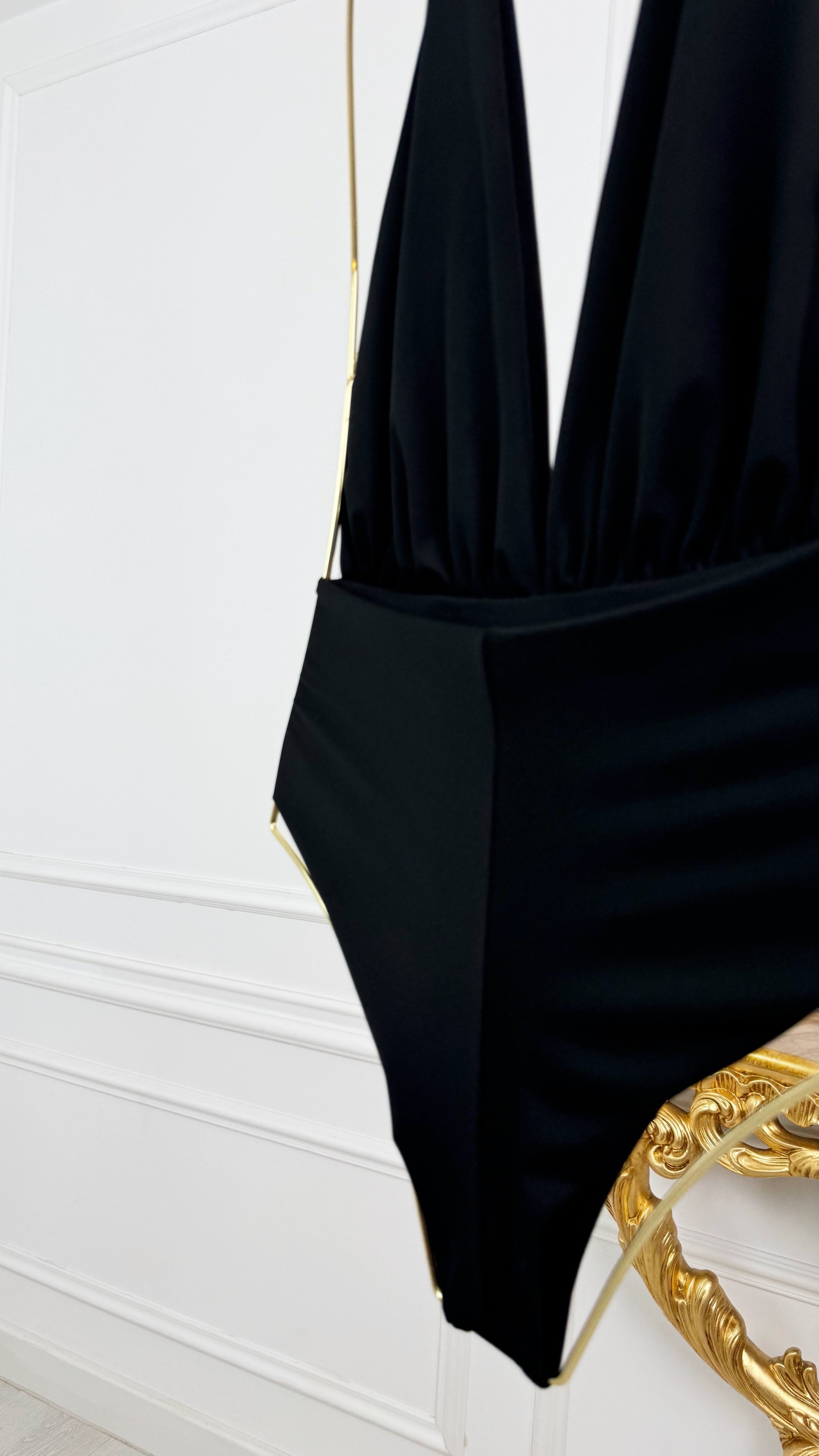 Costum de baie/Body întreg "Gaia" NEGRU Costum de baie/Body întreg "Gaia" NEGRU