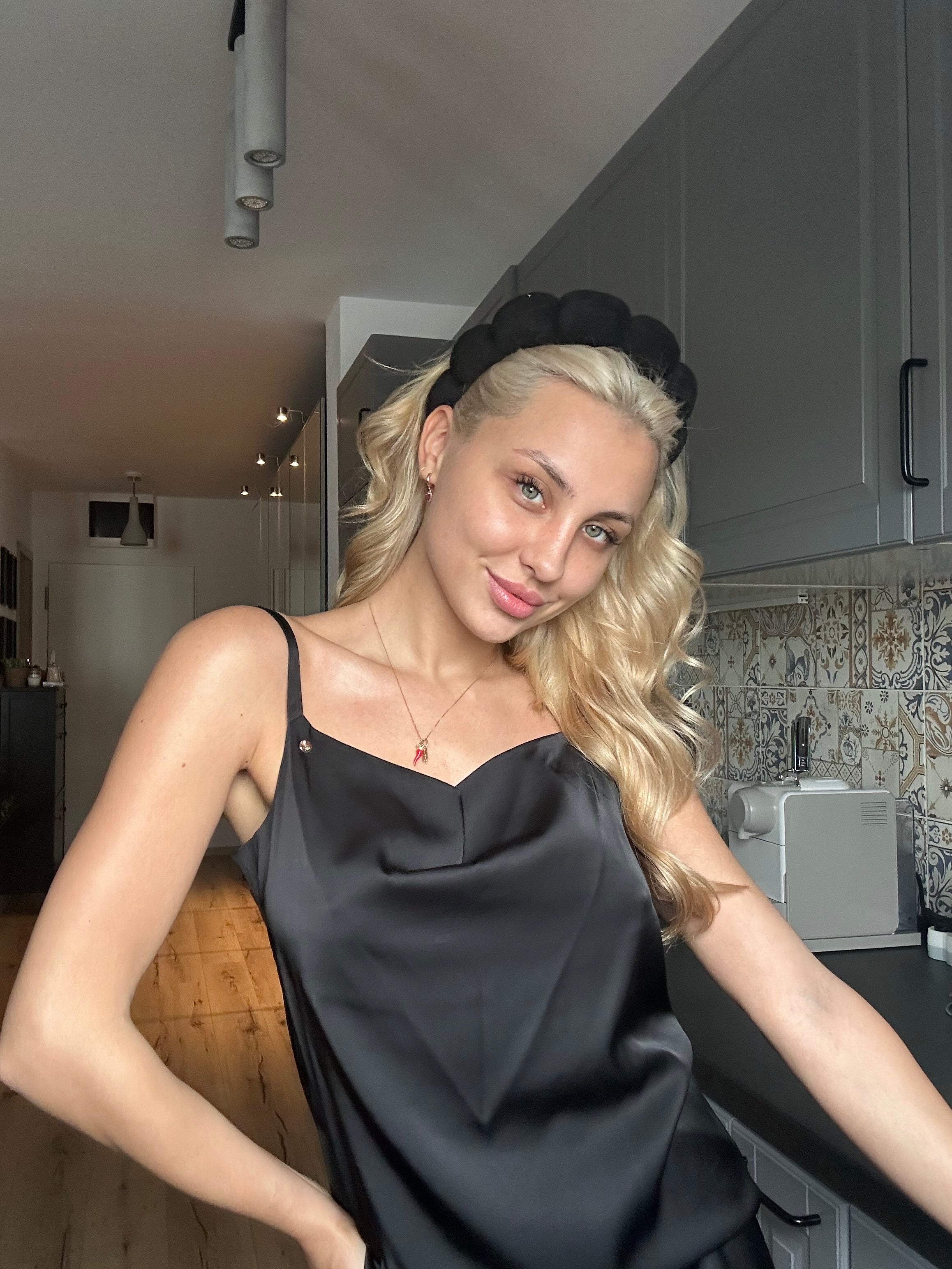 Set Satin Wave - Black Top + Shorts Set Satin Wave - Black Top + Shorts