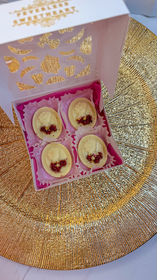 Cutie 4 Rame Cameo din Ciocolată Belgiană cu zmeurǎ liofilizatǎ