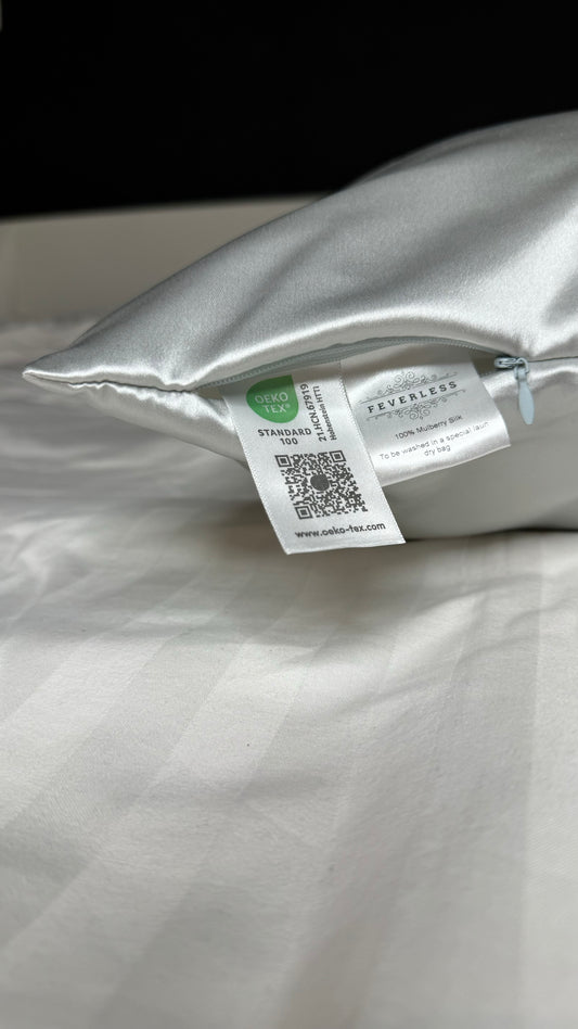 Față de pernă din Mătase Naturală Mulberry 22 momme cu fermoar Argintiu