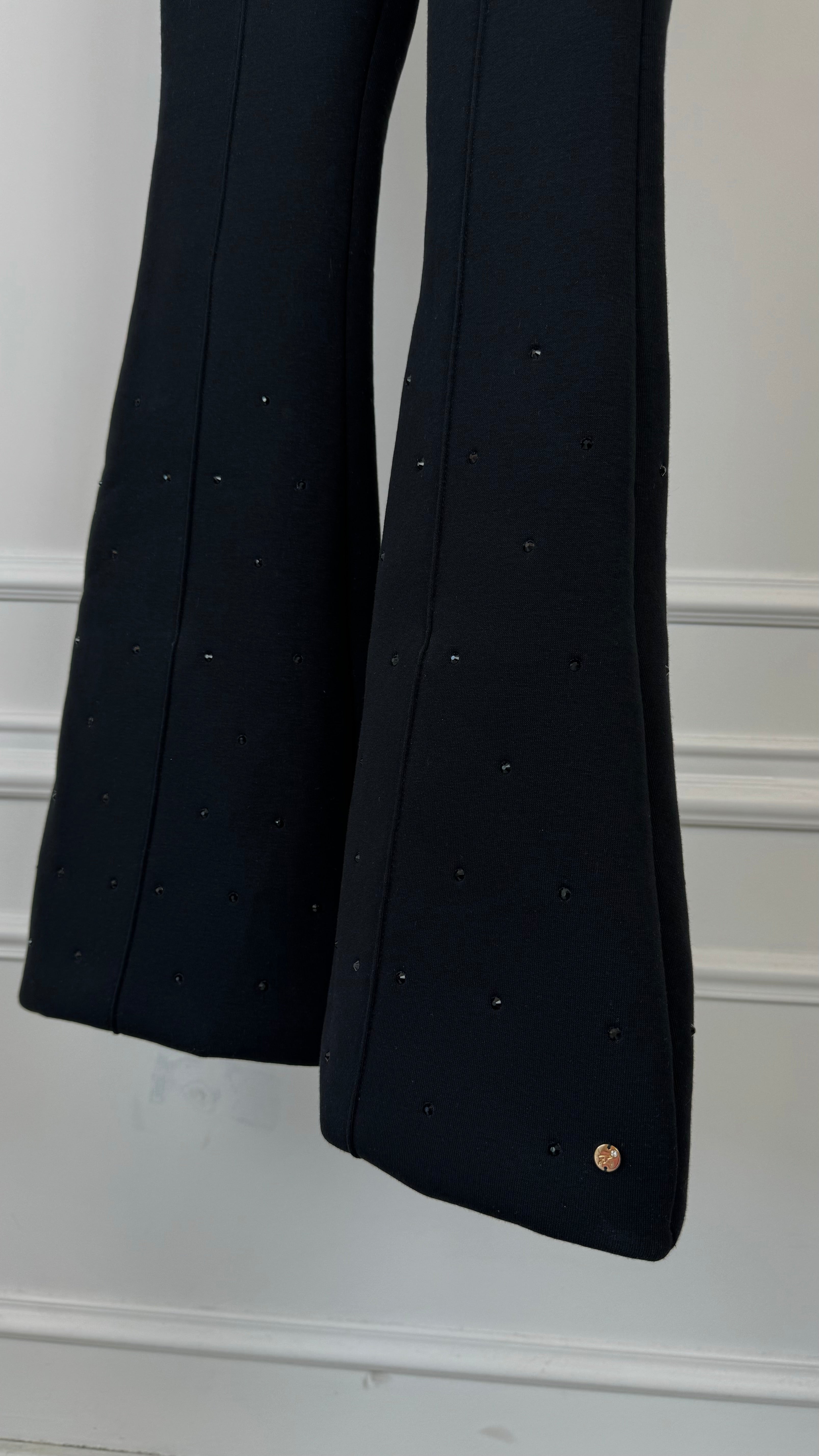 Pantaloni  "Blush" Evazați CRISTALE - 3 Variații de CULORI Pantaloni  "Blush" Evazați CRISTALE - 3 Variații de CULORI
