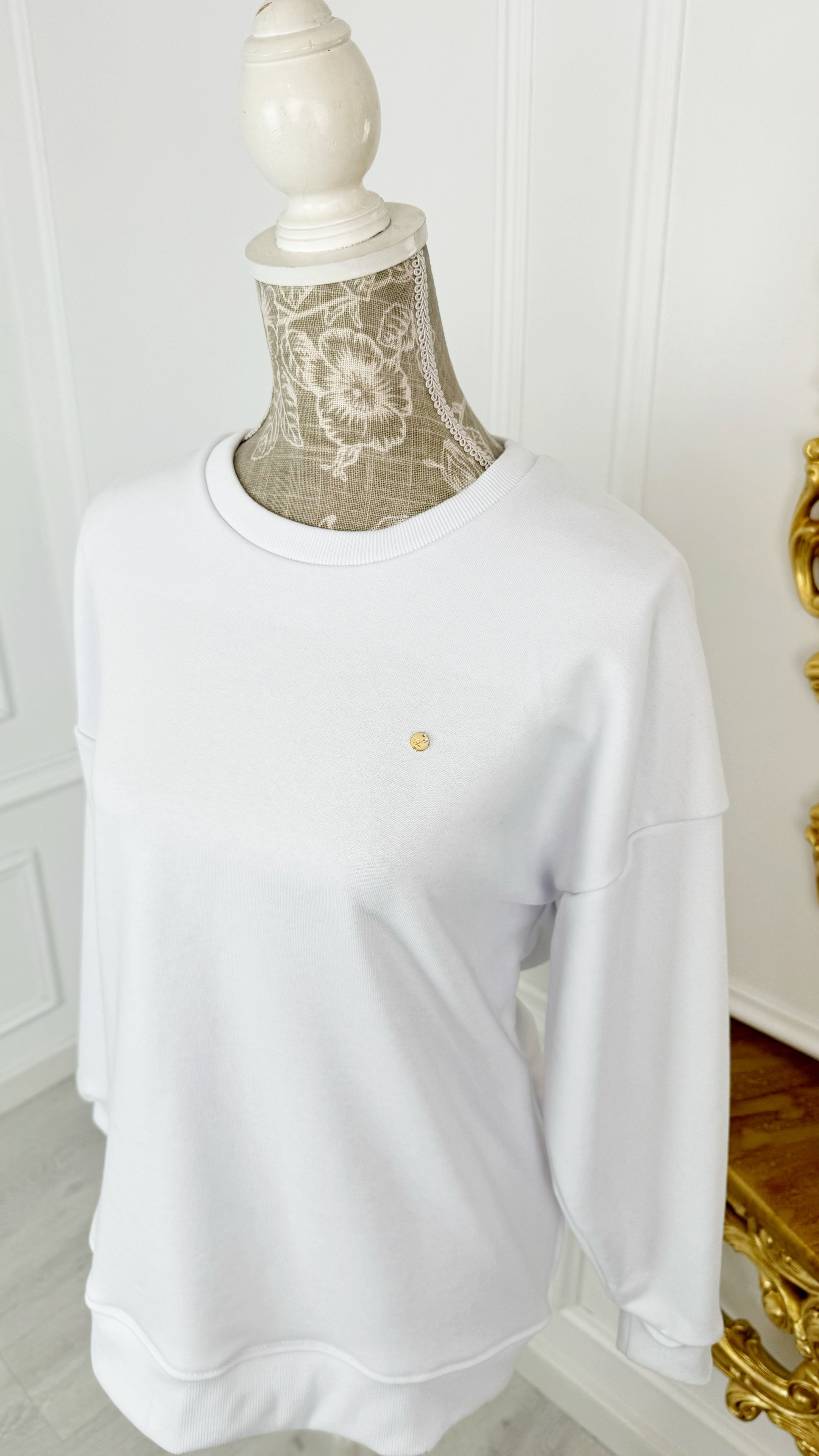 Blouse "Eria 330" with open back WHITE Blouse "Eria 330" with open back WHITE
