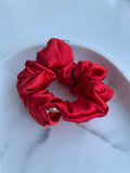 1 Medium Mulberry Natural Silk Scrunchie 1 Medium Mulberry Natural Silk Scrunchie
