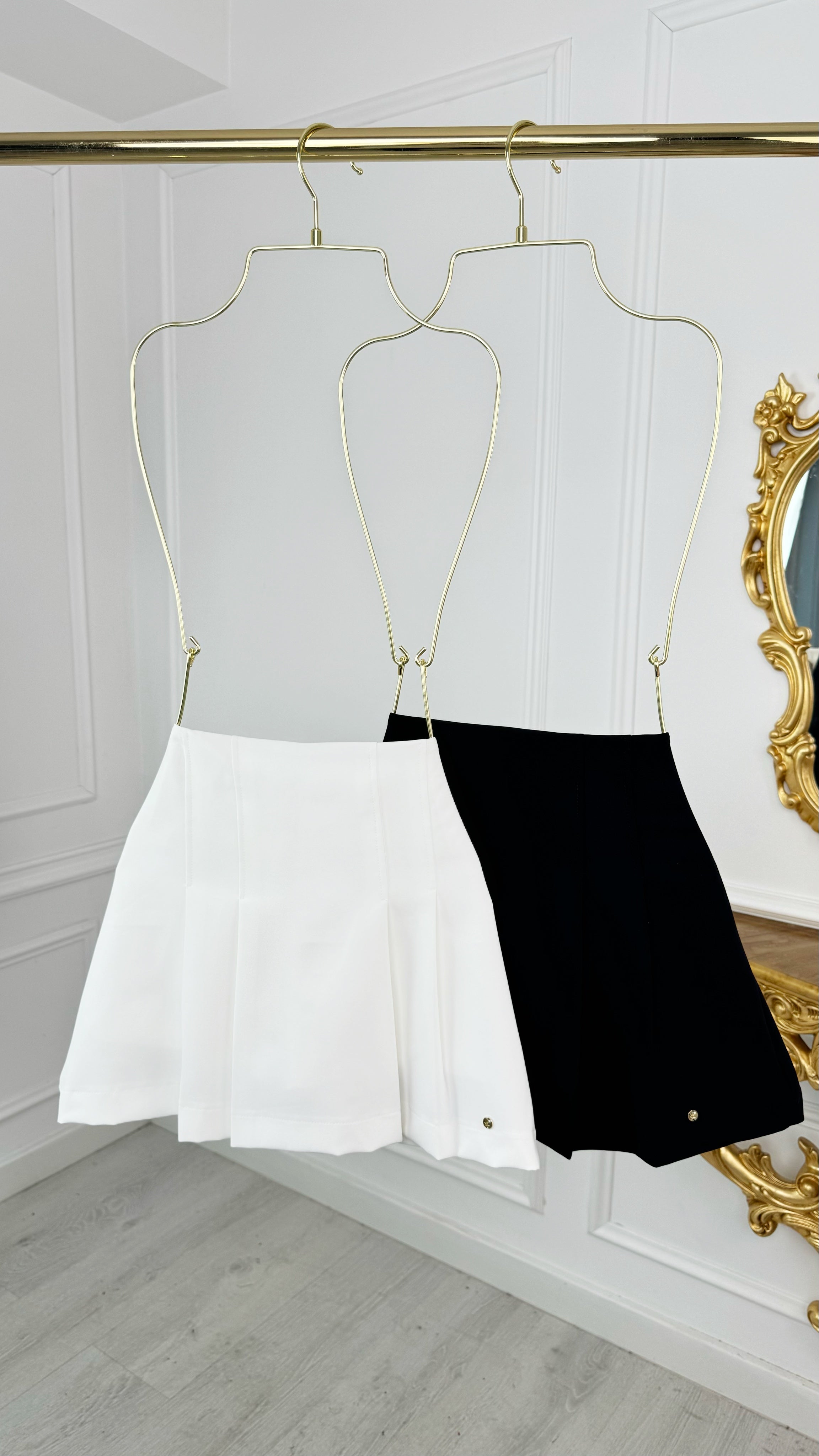 Fustă scurtă Tennis cu pantalon ascuns -  ALB Fustă scurtă Tennis cu pantalon ascuns -  ALB