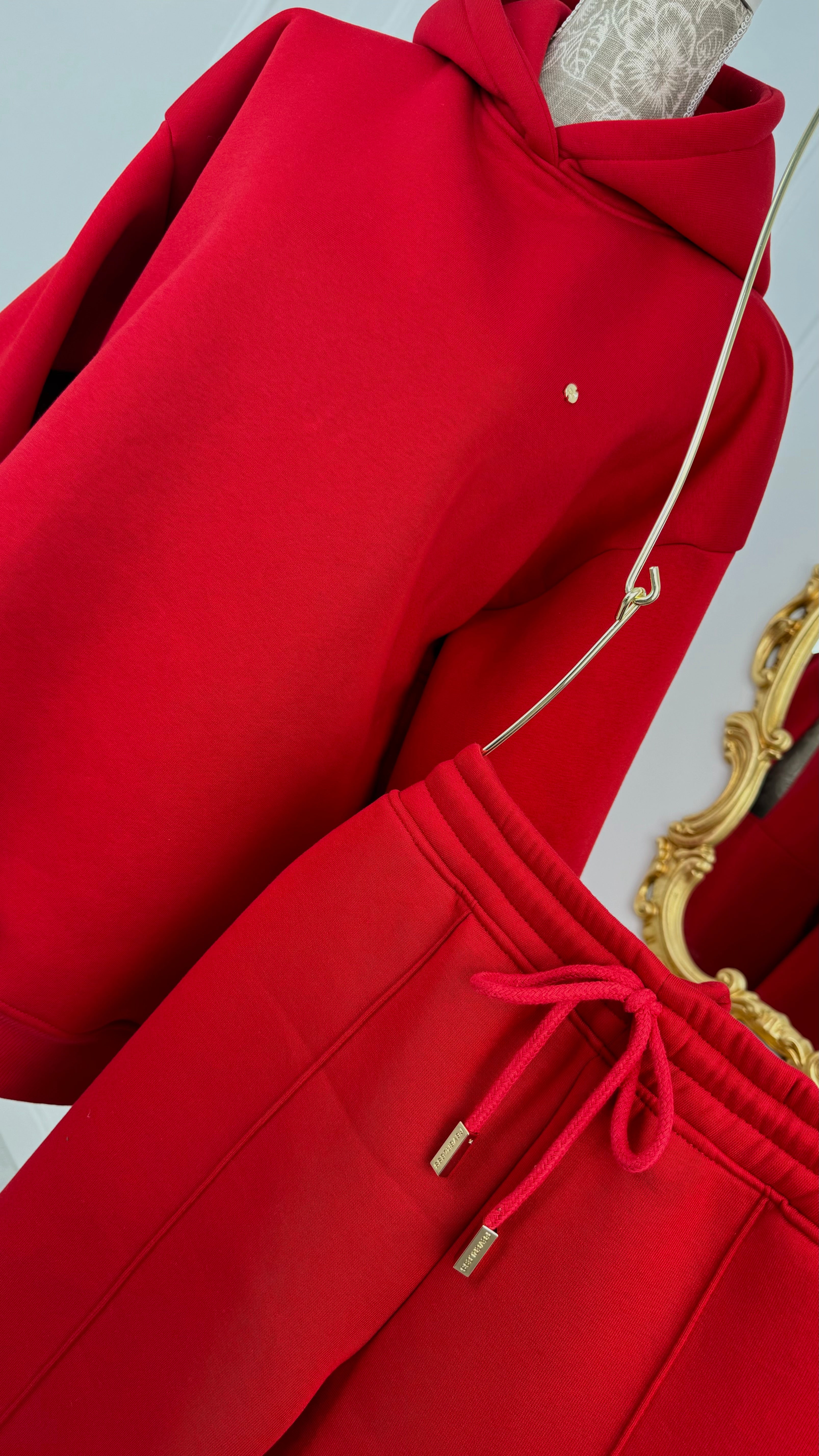 Pantalones "BLUSH" Flocados Anchos Rectos ROJOS. Pantalones "BLUSH" Flocados Anchos Rectos ROJOS.