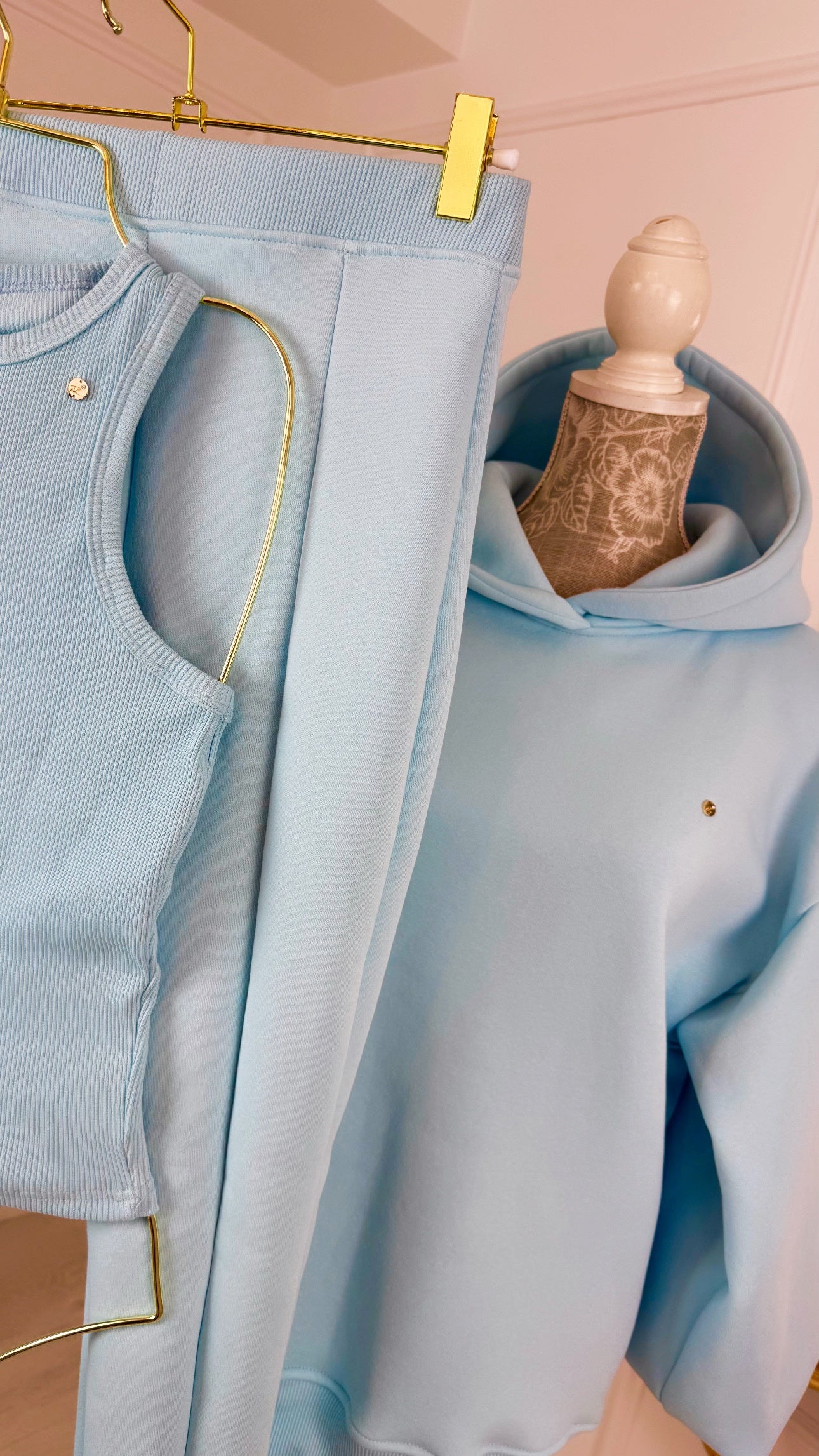 SET 3 Pieces "Blush" Backless Sweatshirt + Pants + Top - 5 Color Variations SET 3 Pieces "Blush" Backless Sweatshirt + Pants + Top - 5 Color Variations