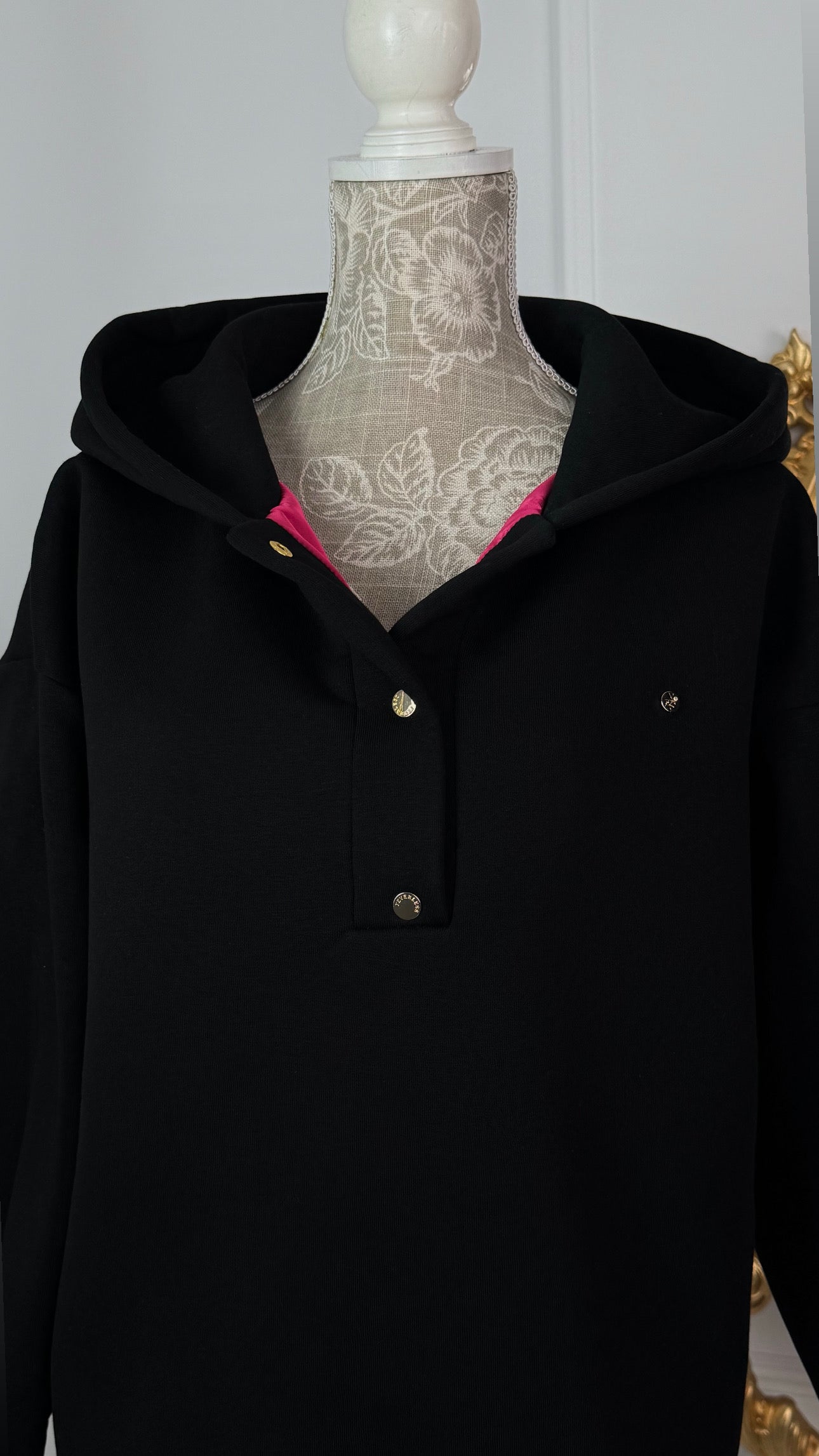 Hoodie 'Blush Snap' with Snaps and Satin Interior - BLACK Hoodie 'Blush Snap' with Snaps and Satin Interior - BLACK