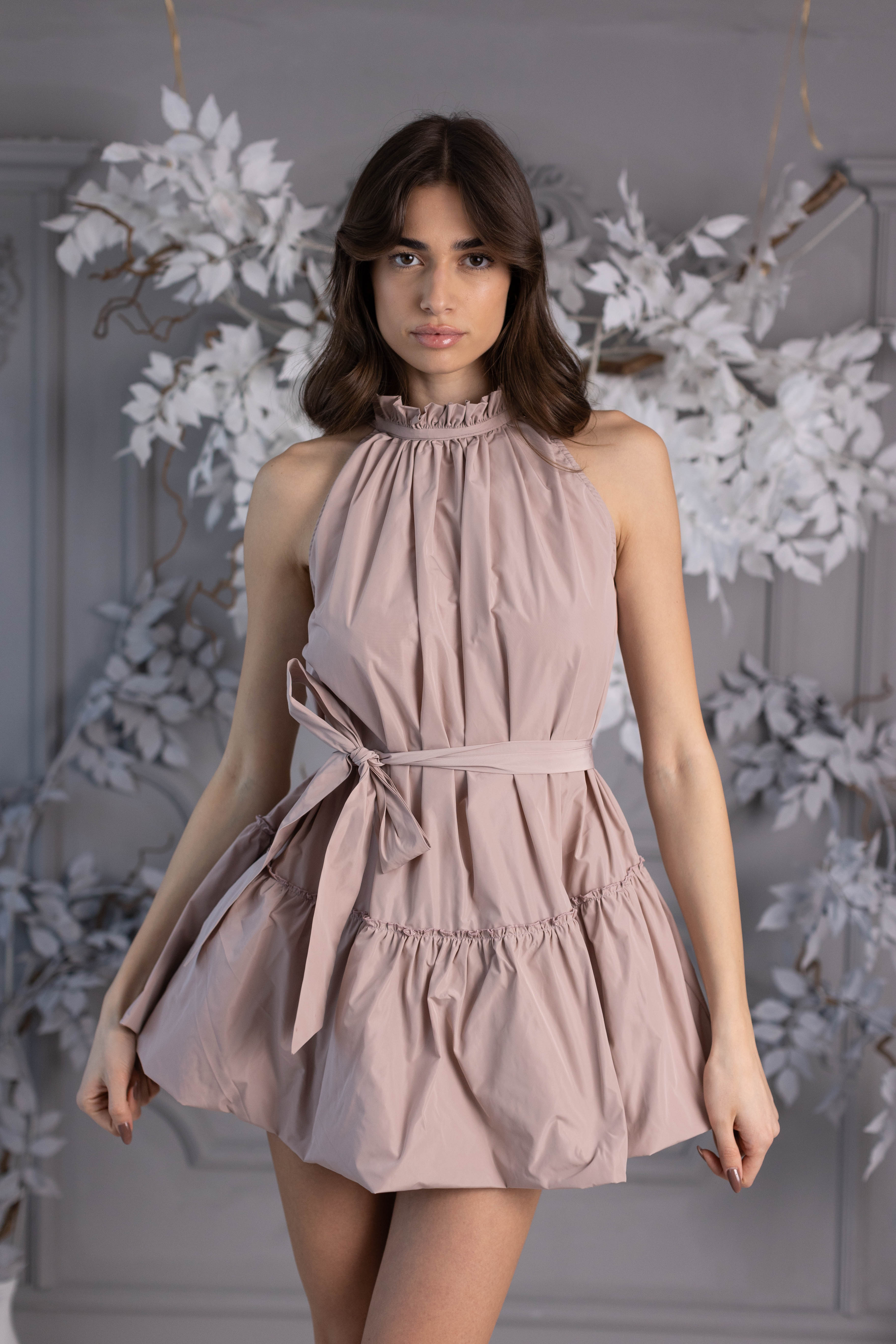 OUTLET Vestido corto "Baby Doll" sin arrugas en tafetán suelto, Rosa Polvo OUTLET Vestido corto "Baby Doll" sin arrugas en tafetán suelto, Rosa Polvo