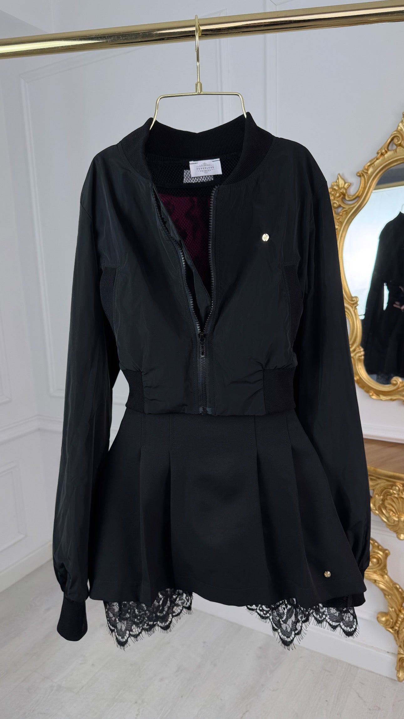 Jachetă " tip foiță" bomber scurtă din fâș Negru Jachetă " tip foiță" bomber scurtă din fâș Negru