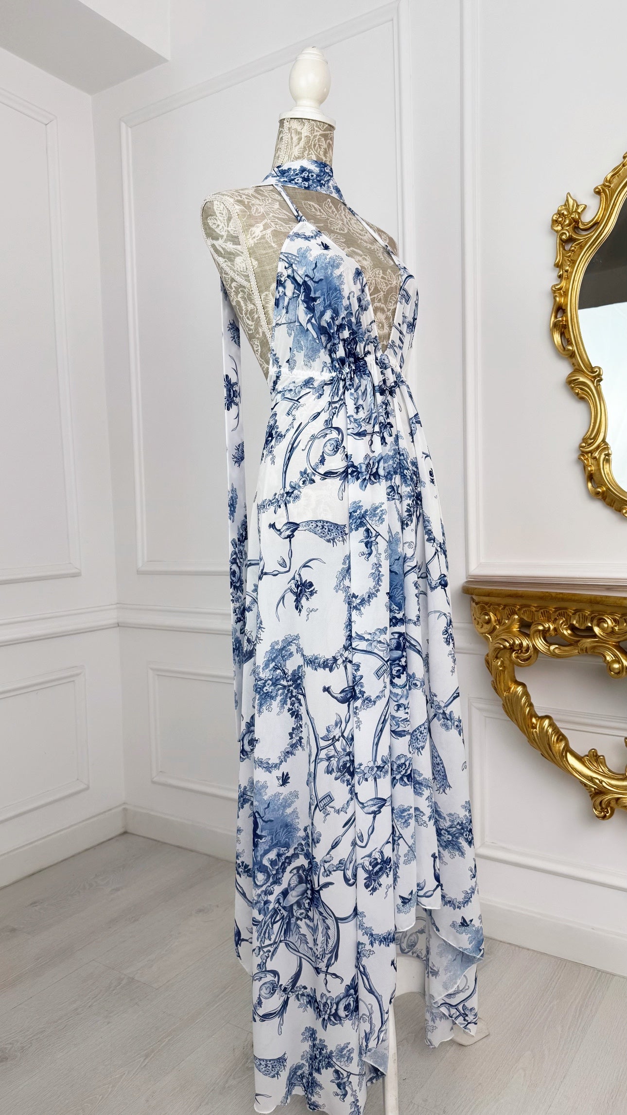 Rochie lungime ajustabilǎ Voal " Catharina " Lovely Ink Rochie lungime ajustabilǎ Voal " Catharina " Lovely Ink