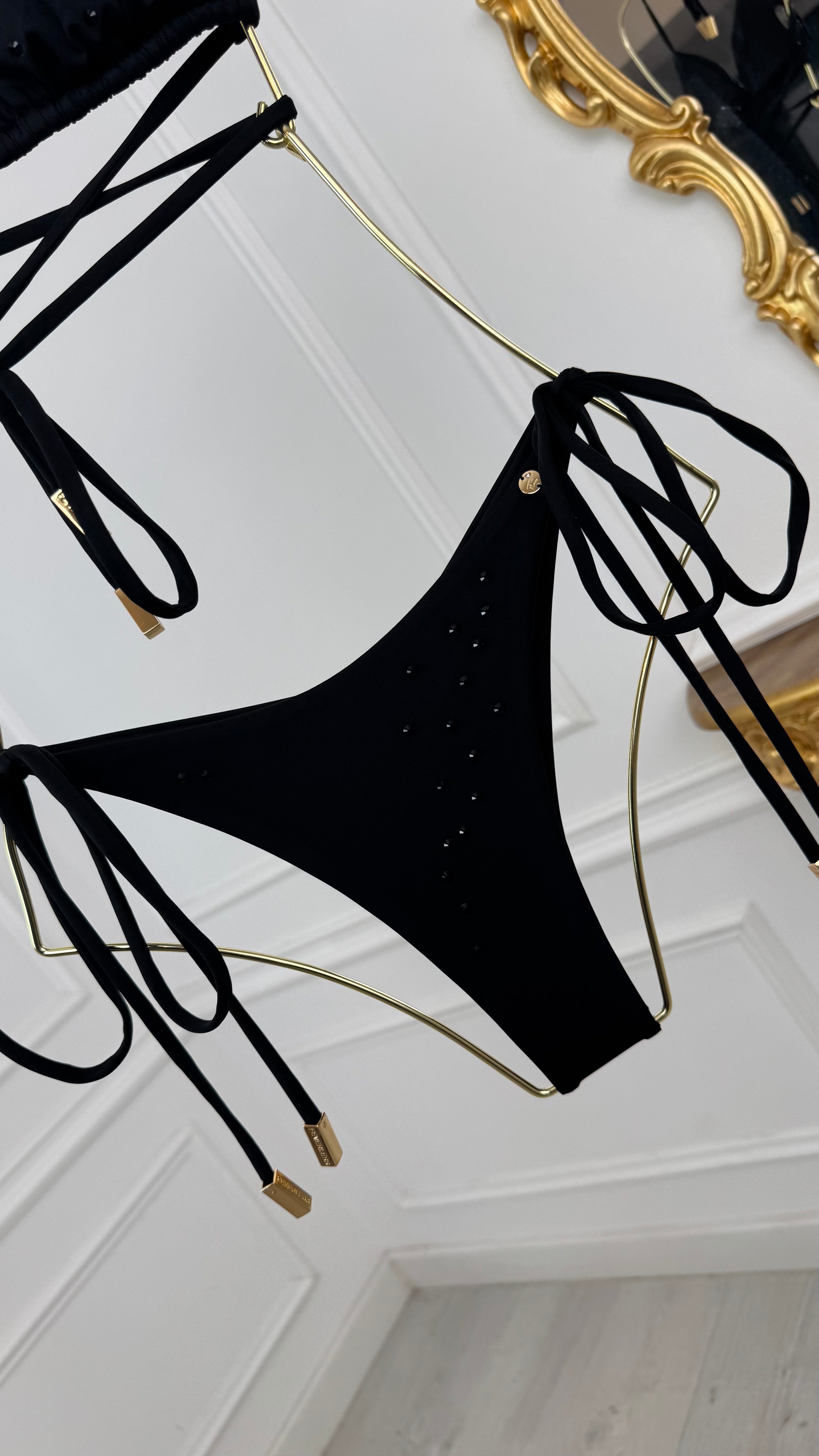 Braga de bikini con CRISTALES – NEGRO Braga de bikini con CRISTALES – NEGRO