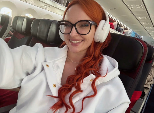 Hanorac " Blush Snap " cu capse și Satin pe interior ALB