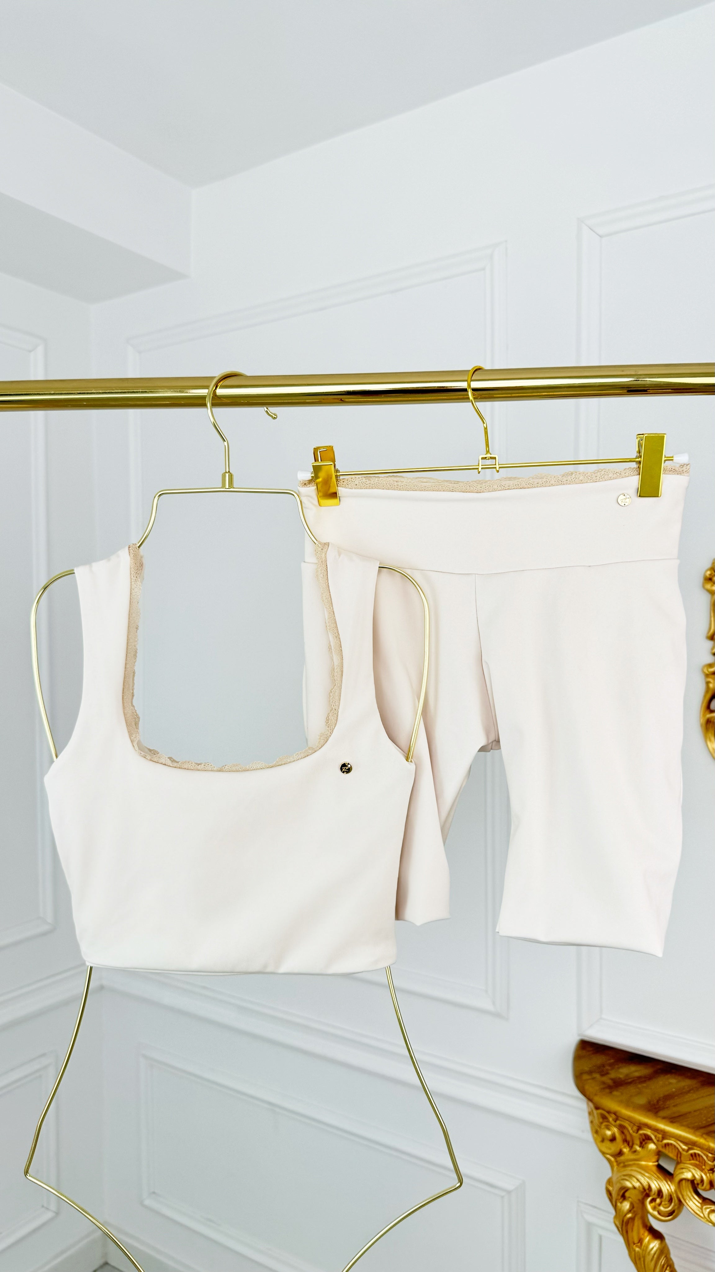 Pantaloni Scurți modelatori "HERA" elastici Crem Pantaloni Scurți modelatori "HERA" elastici Crem