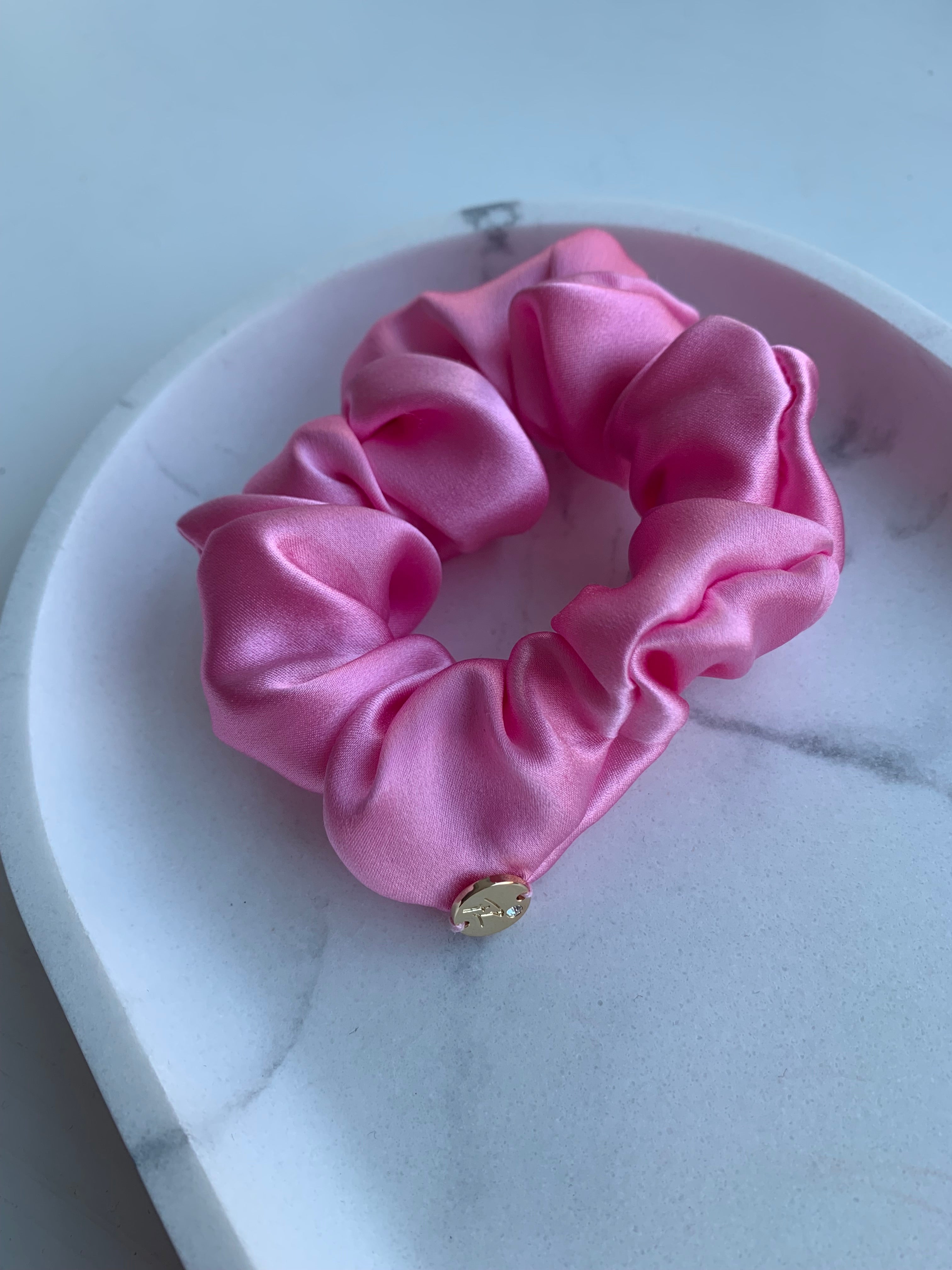 1 Medium Mulberry Natural Silk Scrunchie 1 Medium Mulberry Natural Silk Scrunchie