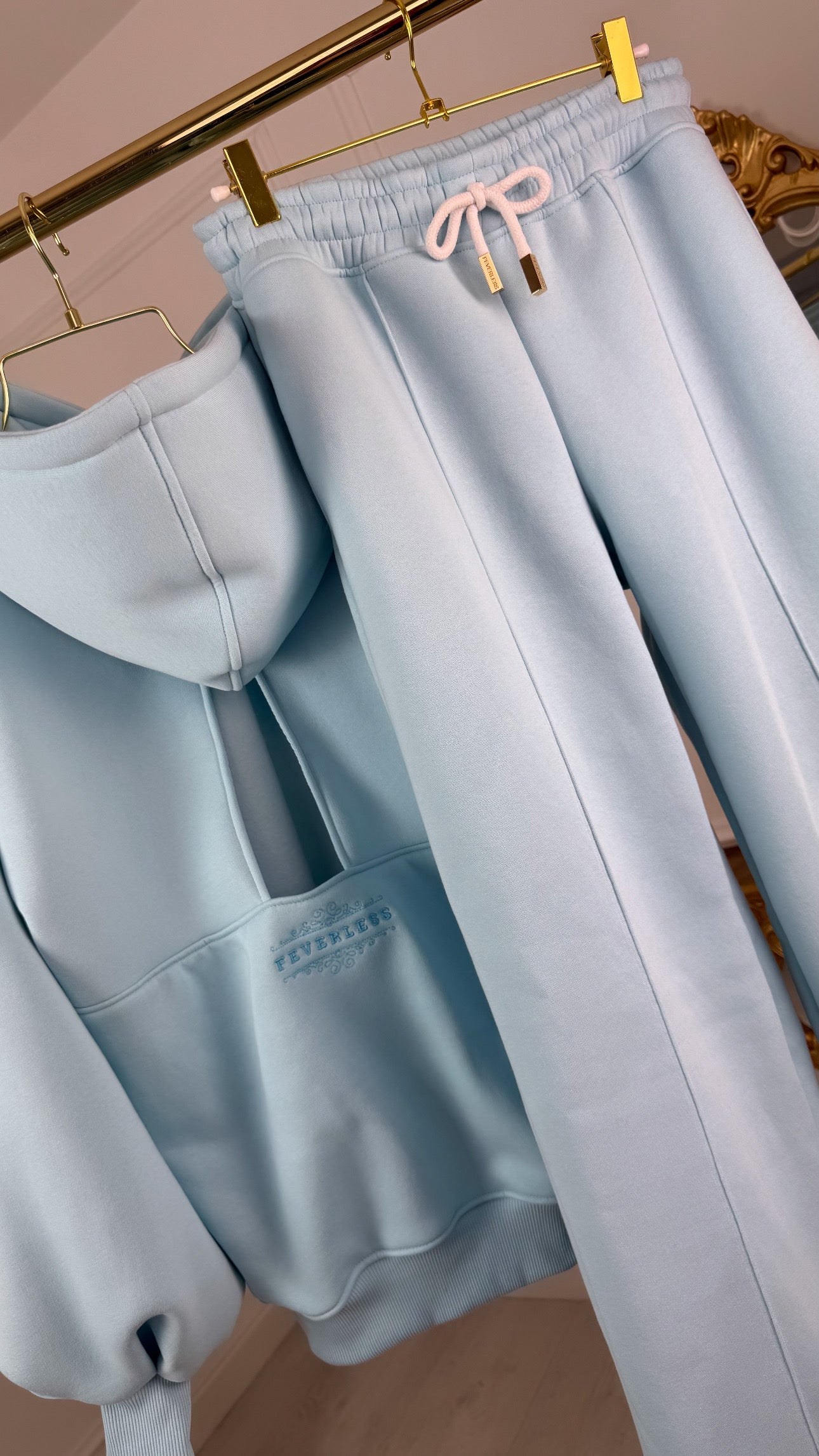 Pantaloni " BLUSH " Flauşați Largi Drepți BABY BLUE Pantaloni " BLUSH " Flauşați Largi Drepți BABY BLUE