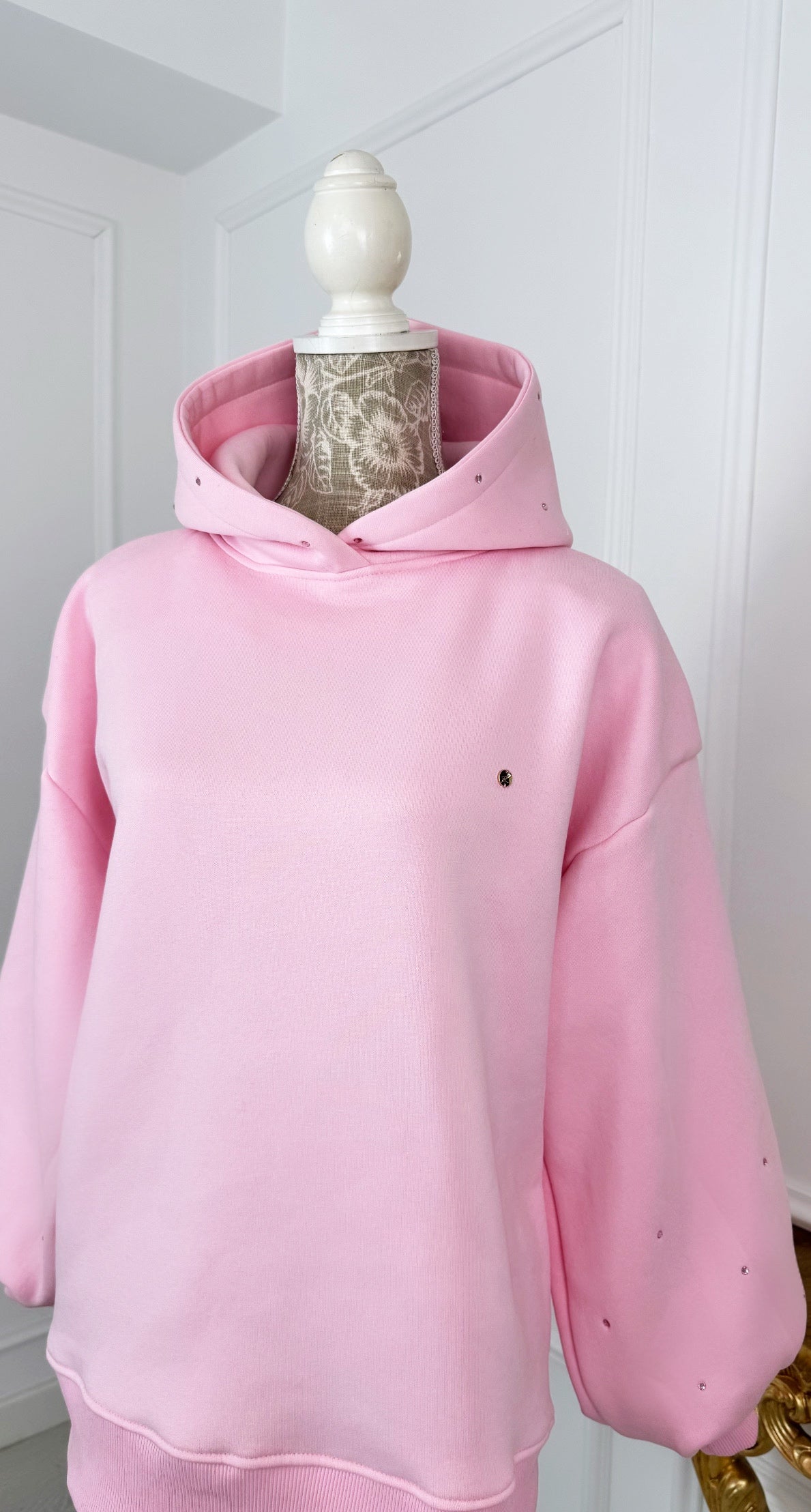 Hanorac "Blush" CRISTALE  cu NEDECUPAT și mâneci clopot BABY PINK Hanorac "Blush" CRISTALE  cu NEDECUPAT și mâneci clopot BABY PINK