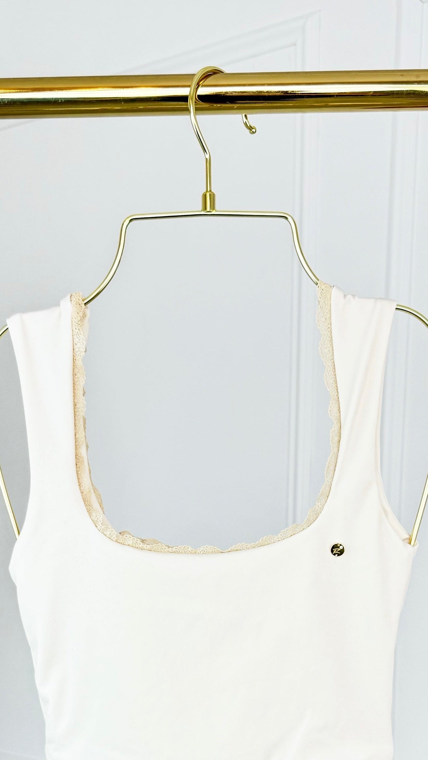 Body elastic modelator "Hera" cu dantelă CREM Body elastic modelator "Hera" cu dantelă CREM