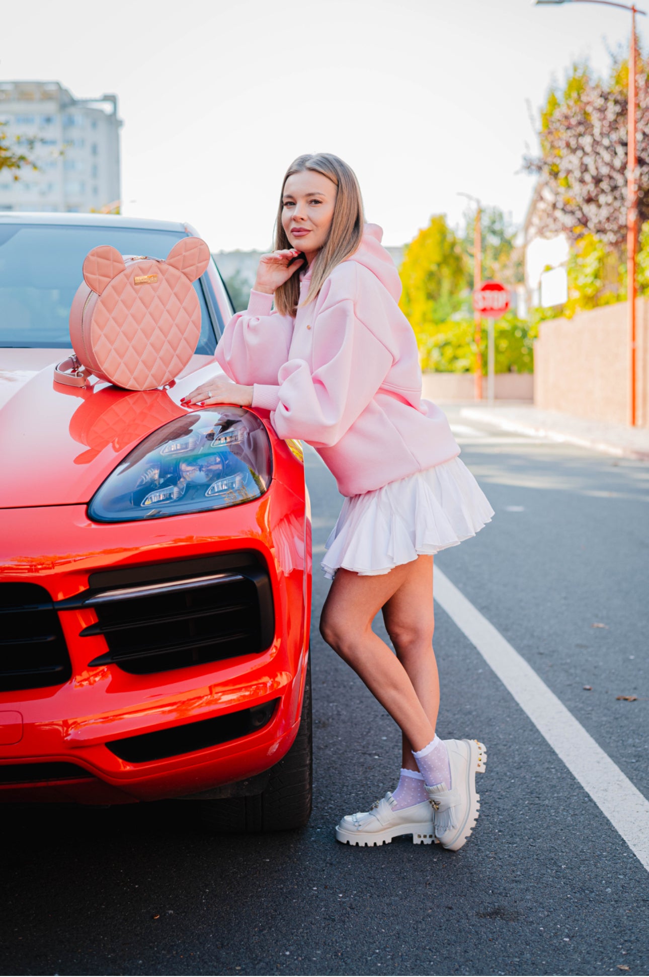 Hanorac " Blush " cu spatele gol și mâneci clopot BABY PINK Hanorac " Blush " cu spatele gol și mâneci clopot BABY PINK