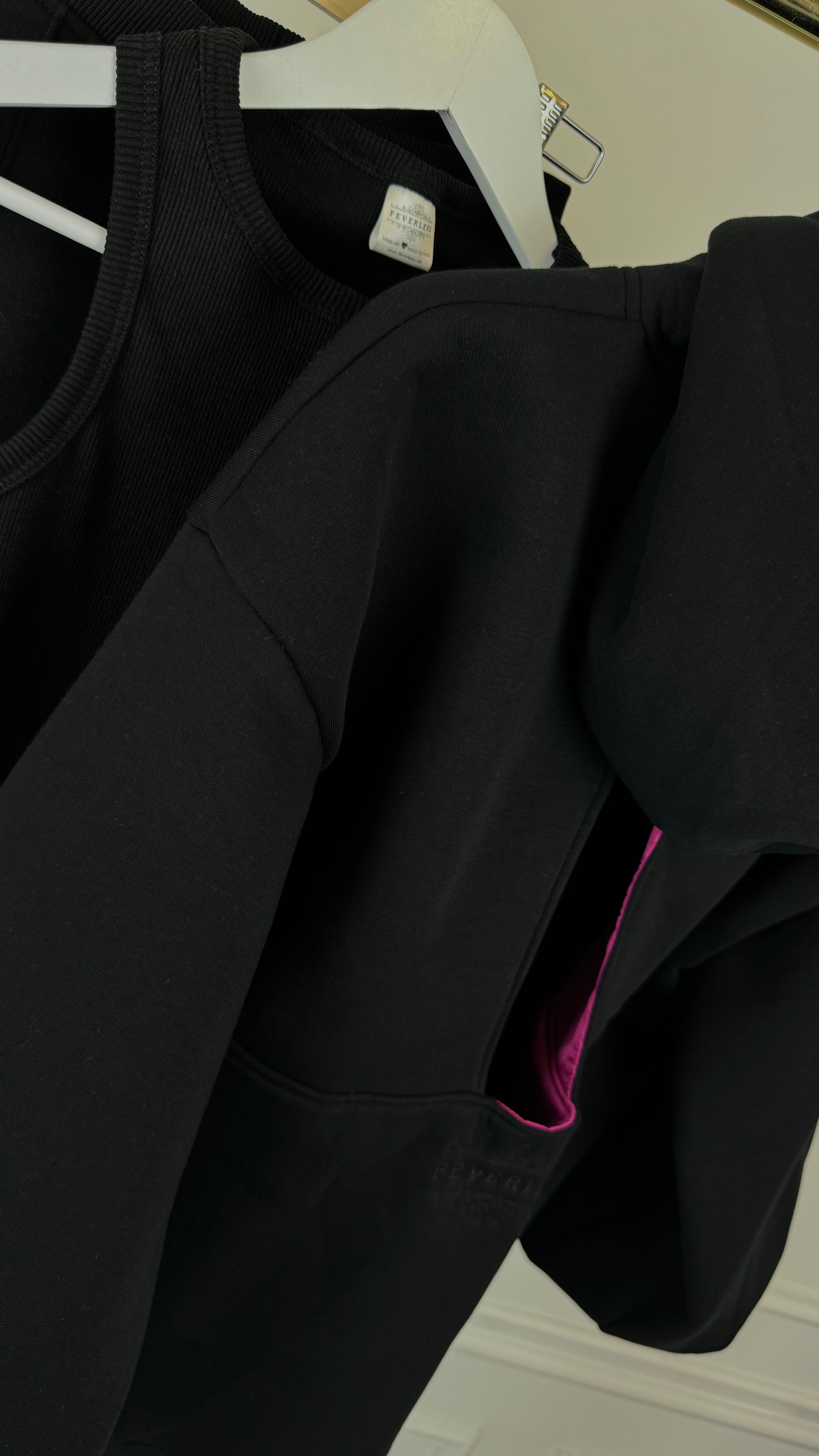 3 PIECE SET "Blush" HOLE BACK SWEATSHIRT + FLARE PANTS + Top - 4 VARIATIONS OF COLORS 3 PIECE SET "Blush" HOLE BACK SWEATSHIRT + FLARE PANTS + Top - 4 VARIATIONS OF COLORS