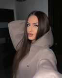 Hanorac " Blush " cu spatele gol și mâneci clopot Mocha Mousse Hanorac " Blush " cu spatele gol și mâneci clopot Mocha Mousse