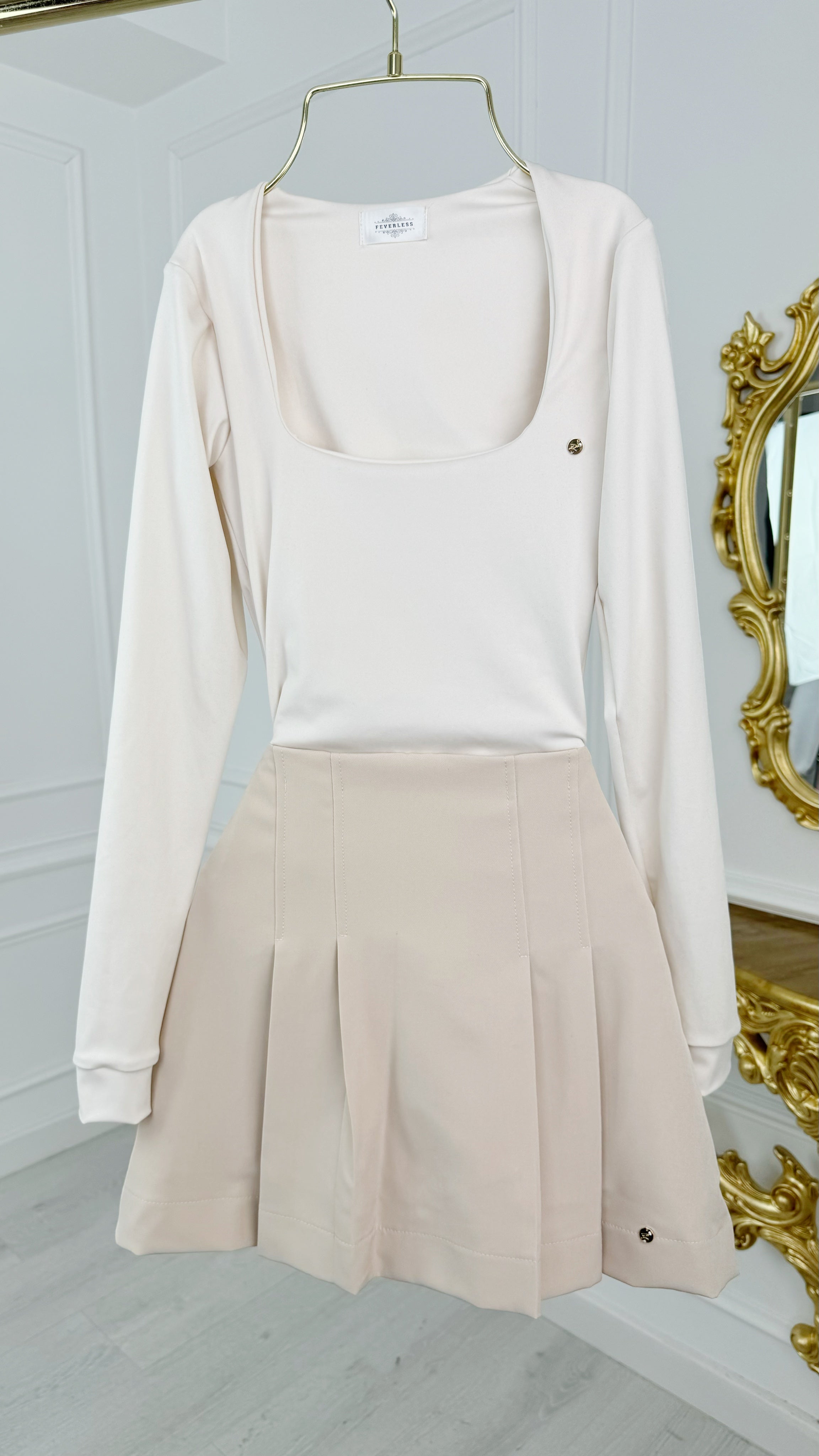 Elastic Shaping Bodysuit "Hera" with Long Sleeves CREAM Elastic Shaping Bodysuit "Hera" with Long Sleeves CREAM