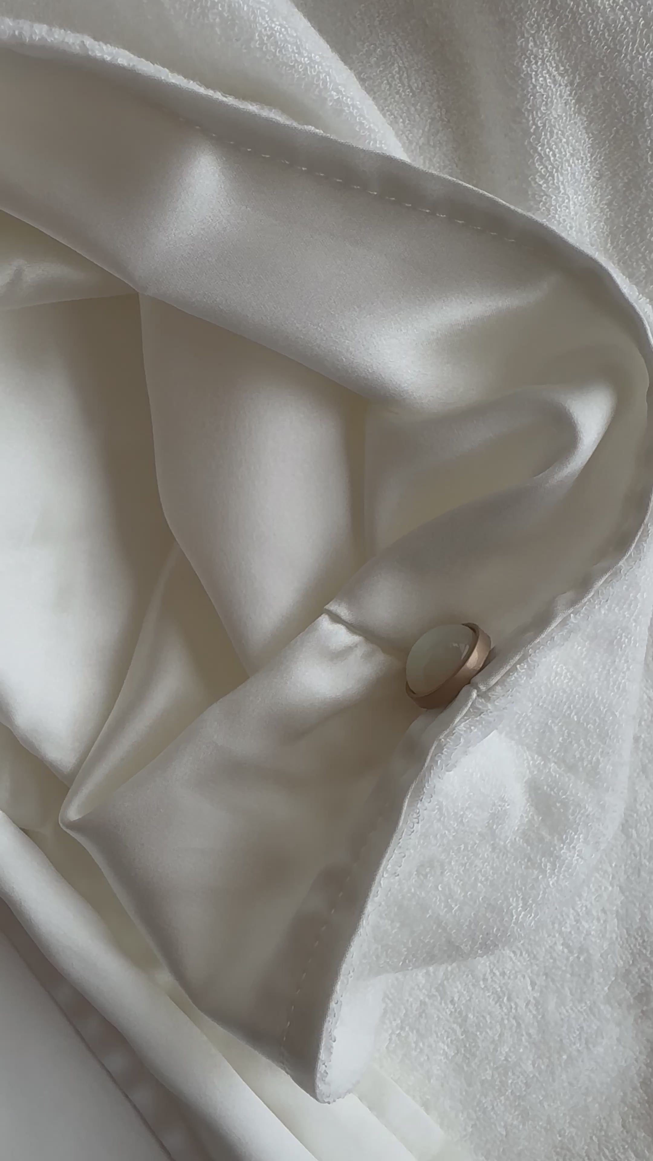 Toalla turbante para el pelo fabricada en Seda Natural + Fibra de Bambú Toalla turbante para el pelo fabricada en Seda Natural + Fibra de Bambú