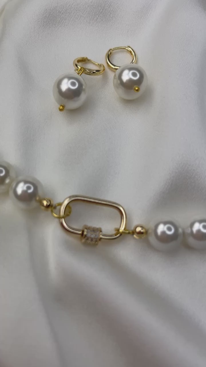 Cercei drop Pearls by Shirley Navone cu Perle Naturale Scoică Cercei drop Pearls by Shirley Navone cu Perle Naturale Scoică