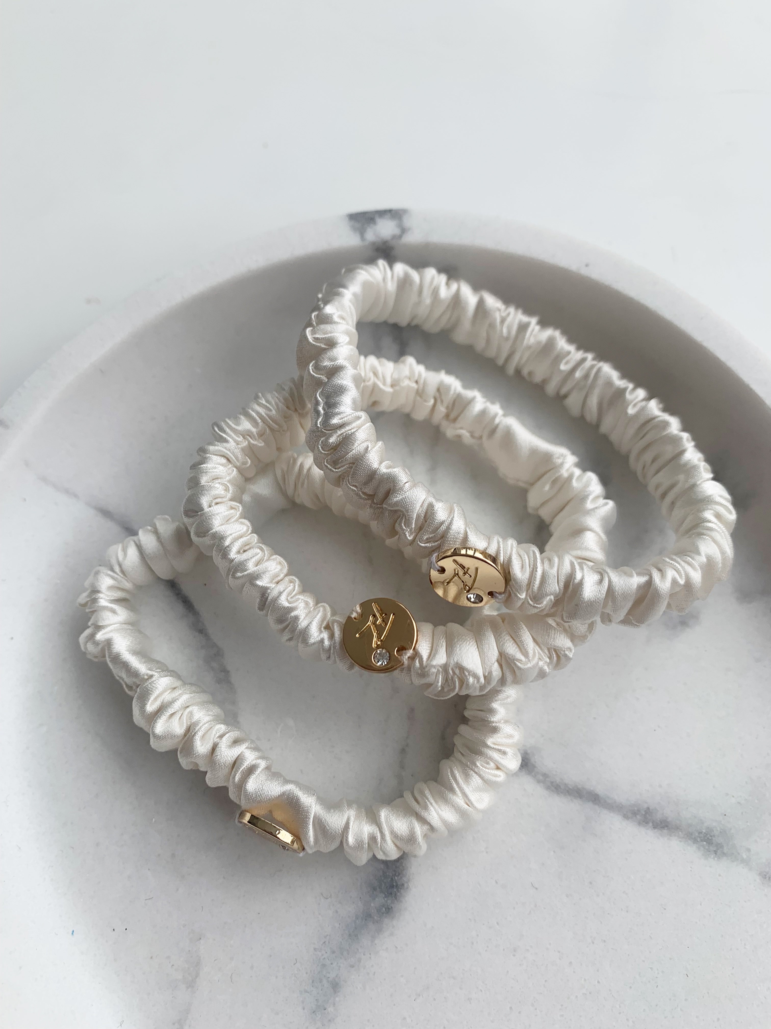 » 3 Small Natural Silk Elastic Bands 1 cm DIFFERENT COLORS (100% off) for the threshold of 1200RON+ » 3 Small Natural Silk Elastic Bands 1 cm DIFFERENT COLORS (100% off) for the threshold of 1200RON+