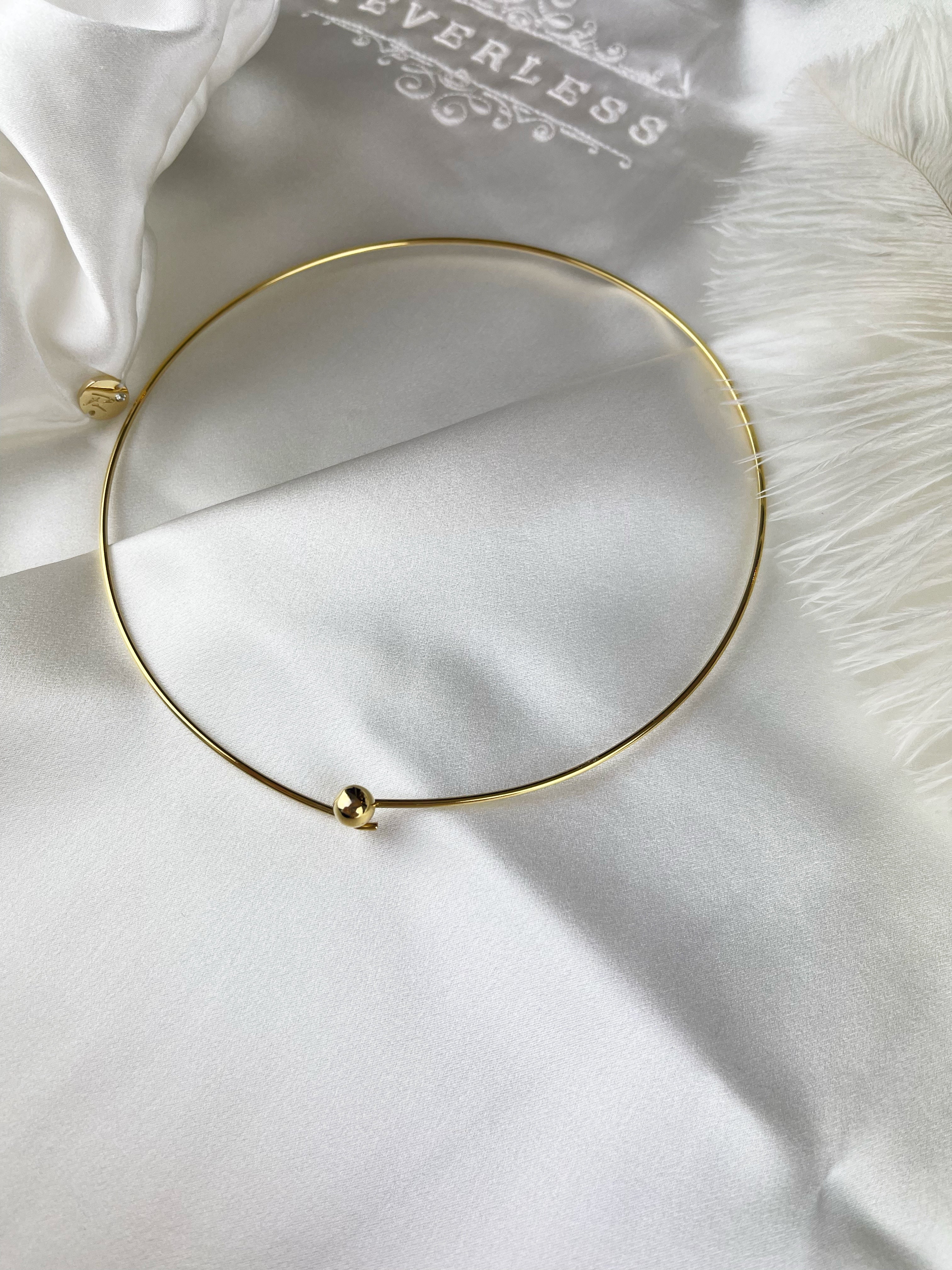 Chocker Auriu Fix la baza gâtului by Shirley Navone placat cu aur galben Chocker Auriu Fix la baza gâtului by Shirley Navone placat cu aur galben