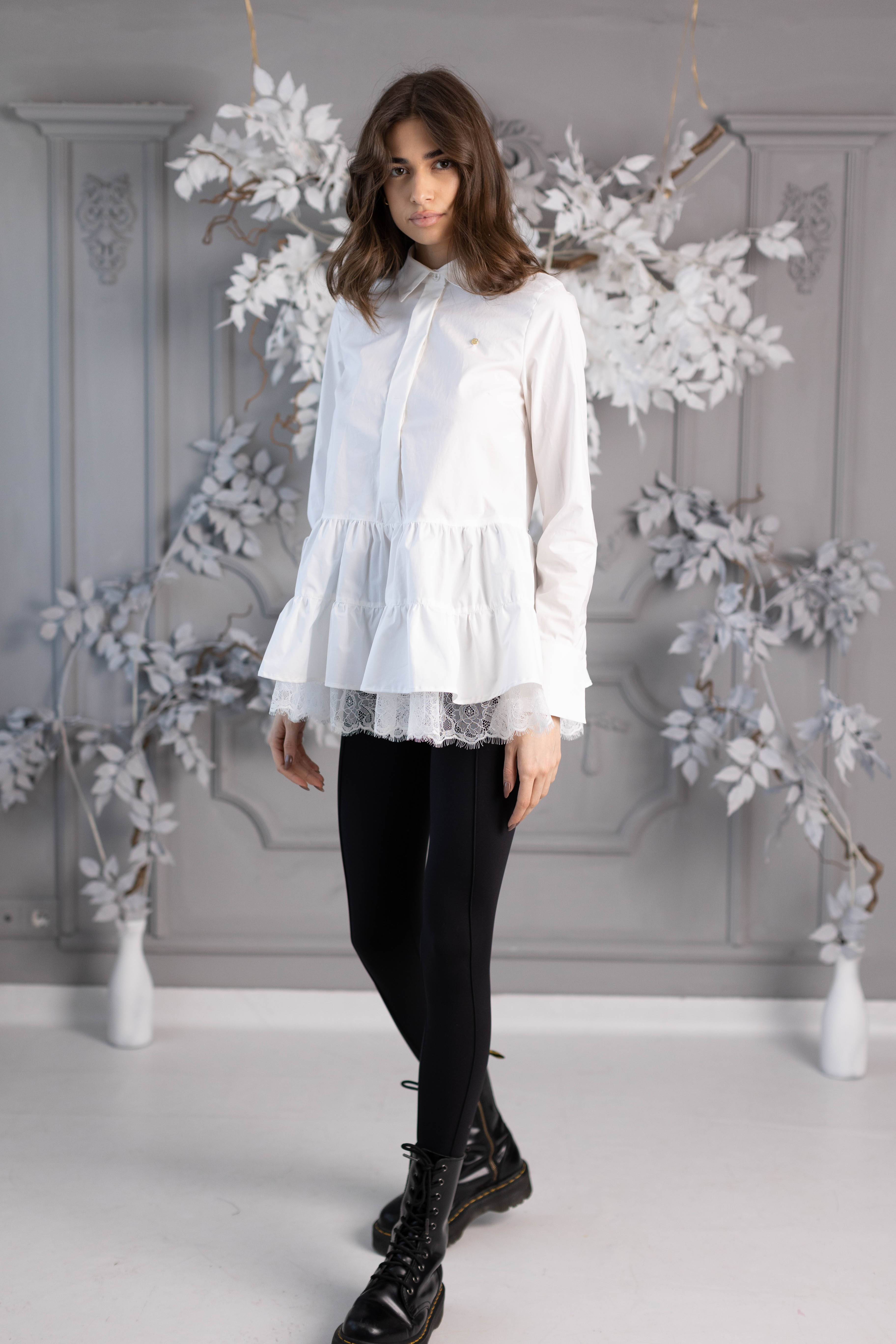 Conjunto W. Camisa Blanca + Blusa Negra Conjunto W. Camisa Blanca + Blusa Negra
