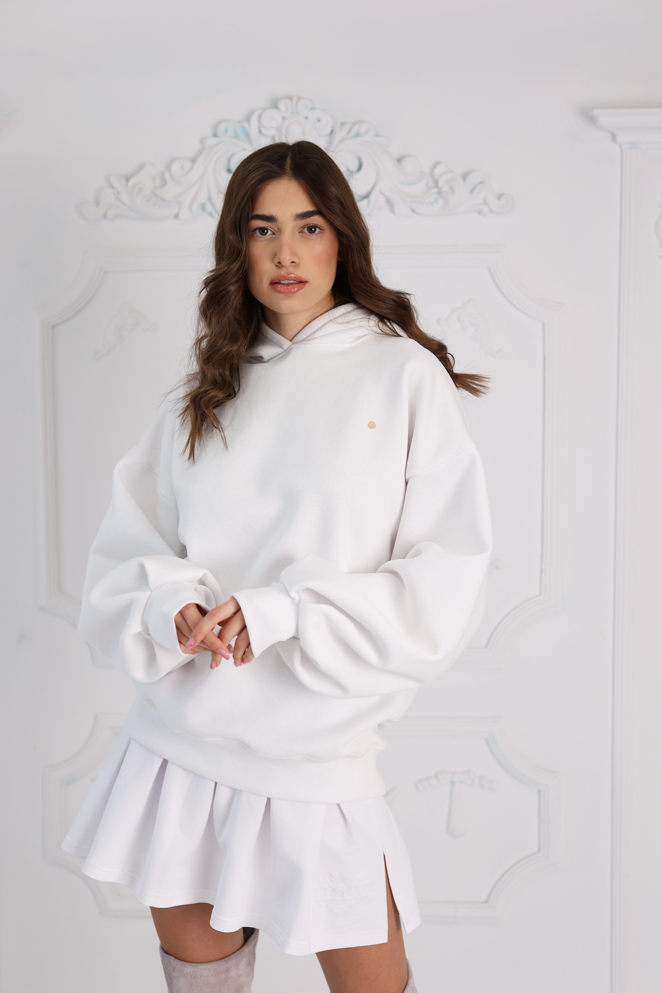 Hanorac  " Blush " cu spatele gol și mâneci clopot ALB Hanorac  " Blush " cu spatele gol și mâneci clopot ALB