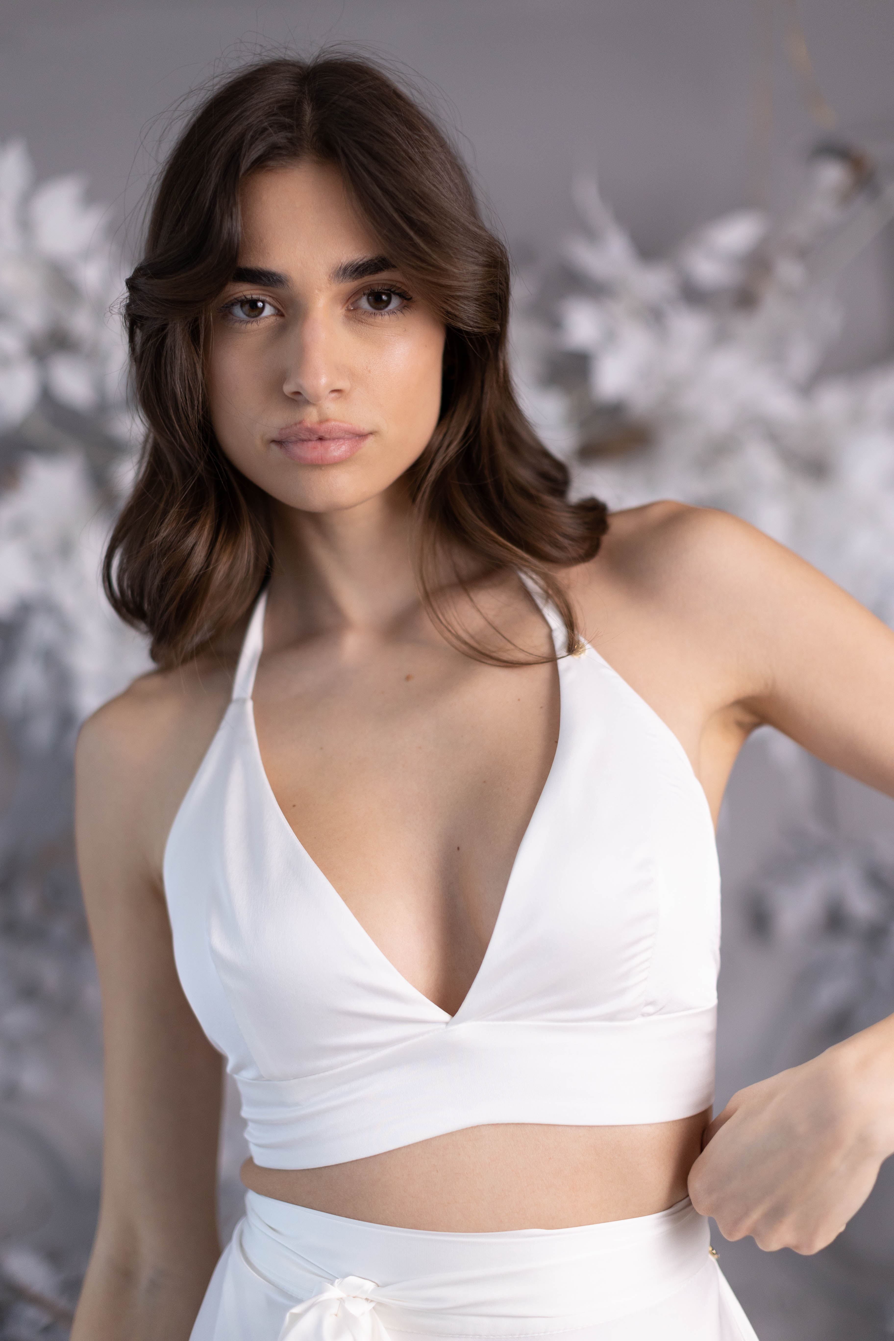 Falda cloche "Bailarina" conjunto satinado talla universal + bustier Varios colores Falda cloche "Bailarina" conjunto satinado talla universal + bustier Varios colores