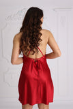 Conjunto Bata Corta Ondas Satén + Vestido Rojo Espalda Descubierta Conjunto Bata Corta Ondas Satén + Vestido Rojo Espalda Descubierta