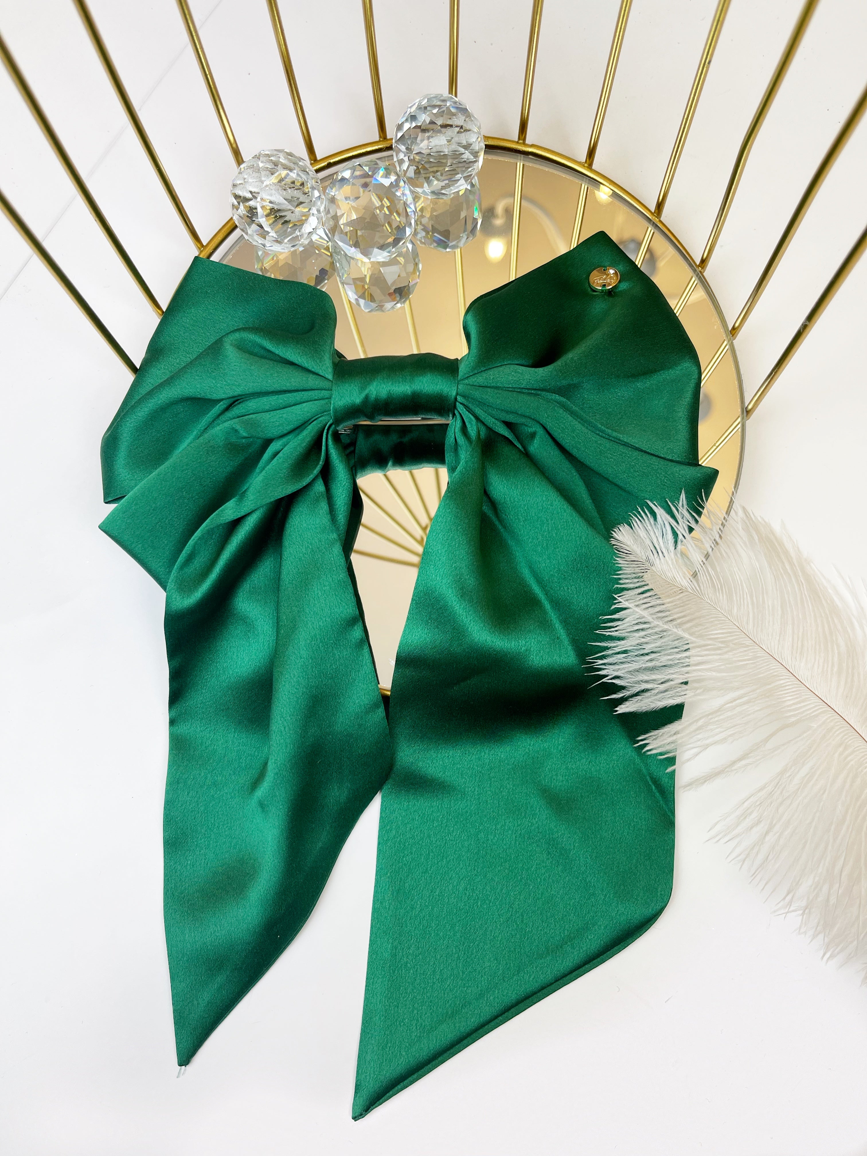 Hair Bow made from Natural Silk in various colors. Hair Bow made from Natural Silk in various colors.