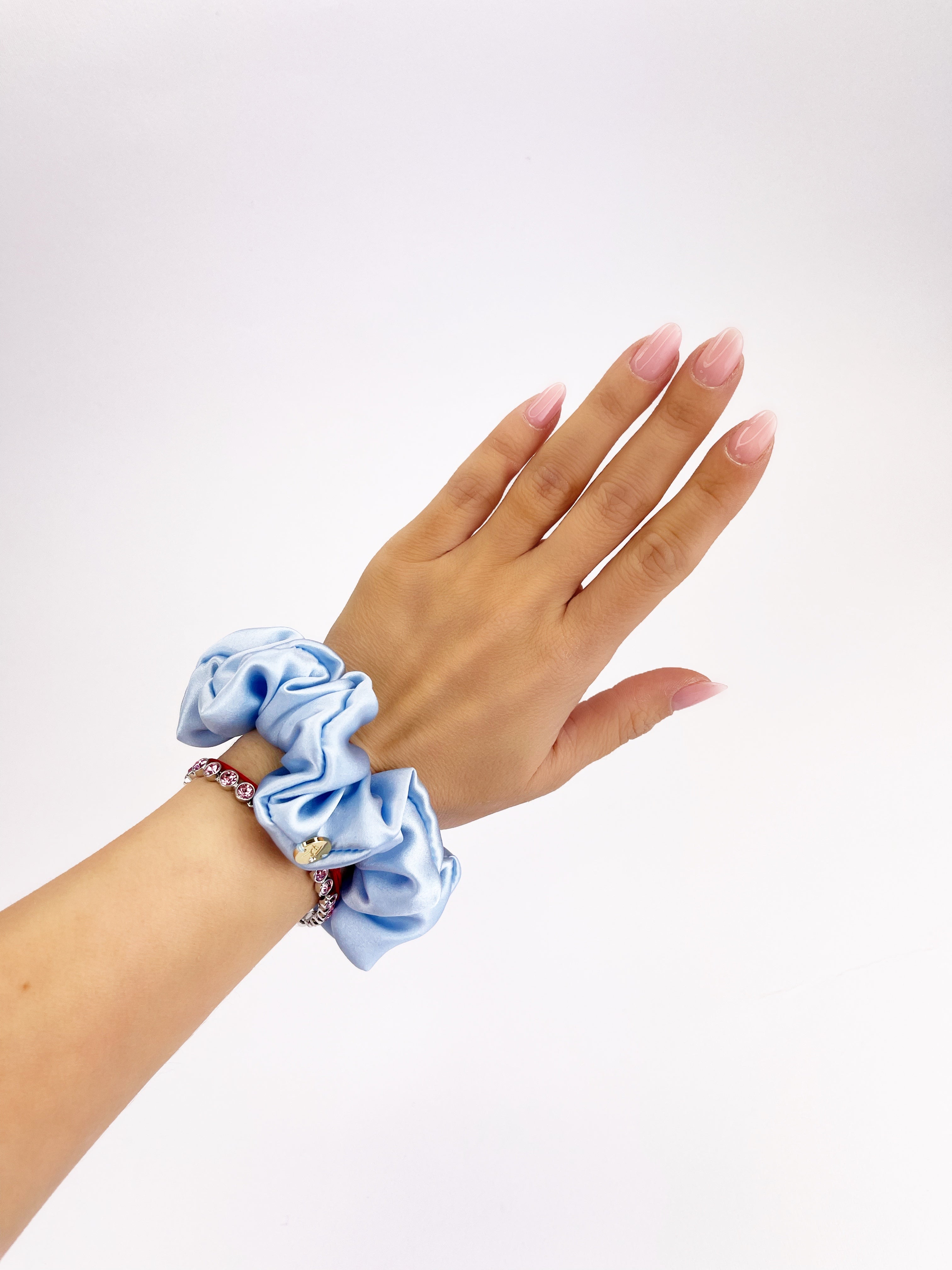 1 Medium Mulberry Natural Silk Scrunchie 1 Medium Mulberry Natural Silk Scrunchie