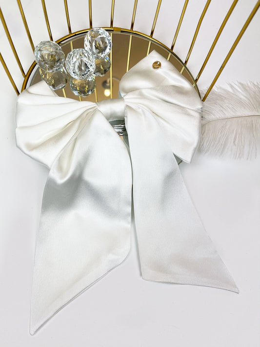 Hair Bow made from Natural Silk in various colors.