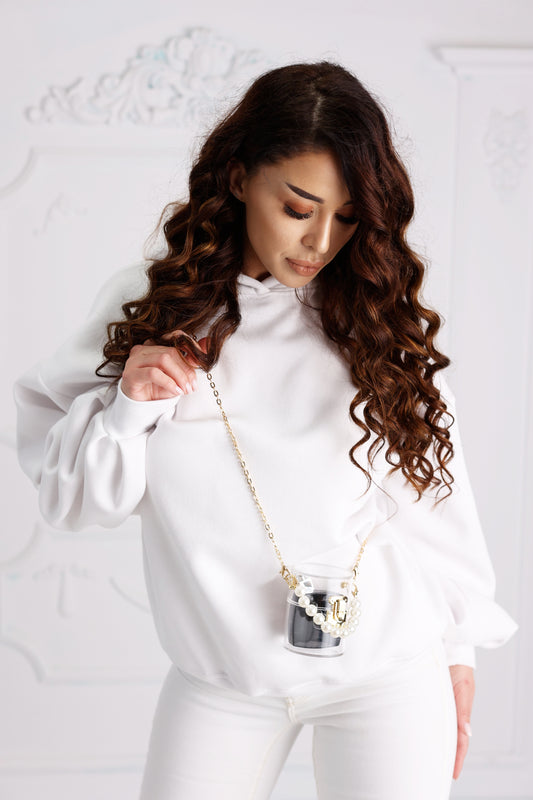 Geantă "Poppy Bag" transparentă, crossbody și lanț din perluțe.