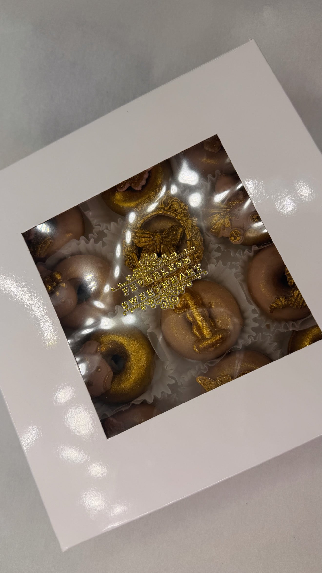 CUTIE MINI DONUTS acoperite cu ciocolatǎ Belgianǎ culoare - BLUSH Decor din Ciocolatǎ BABY  ( Ridicare Din Târgu Mureş)