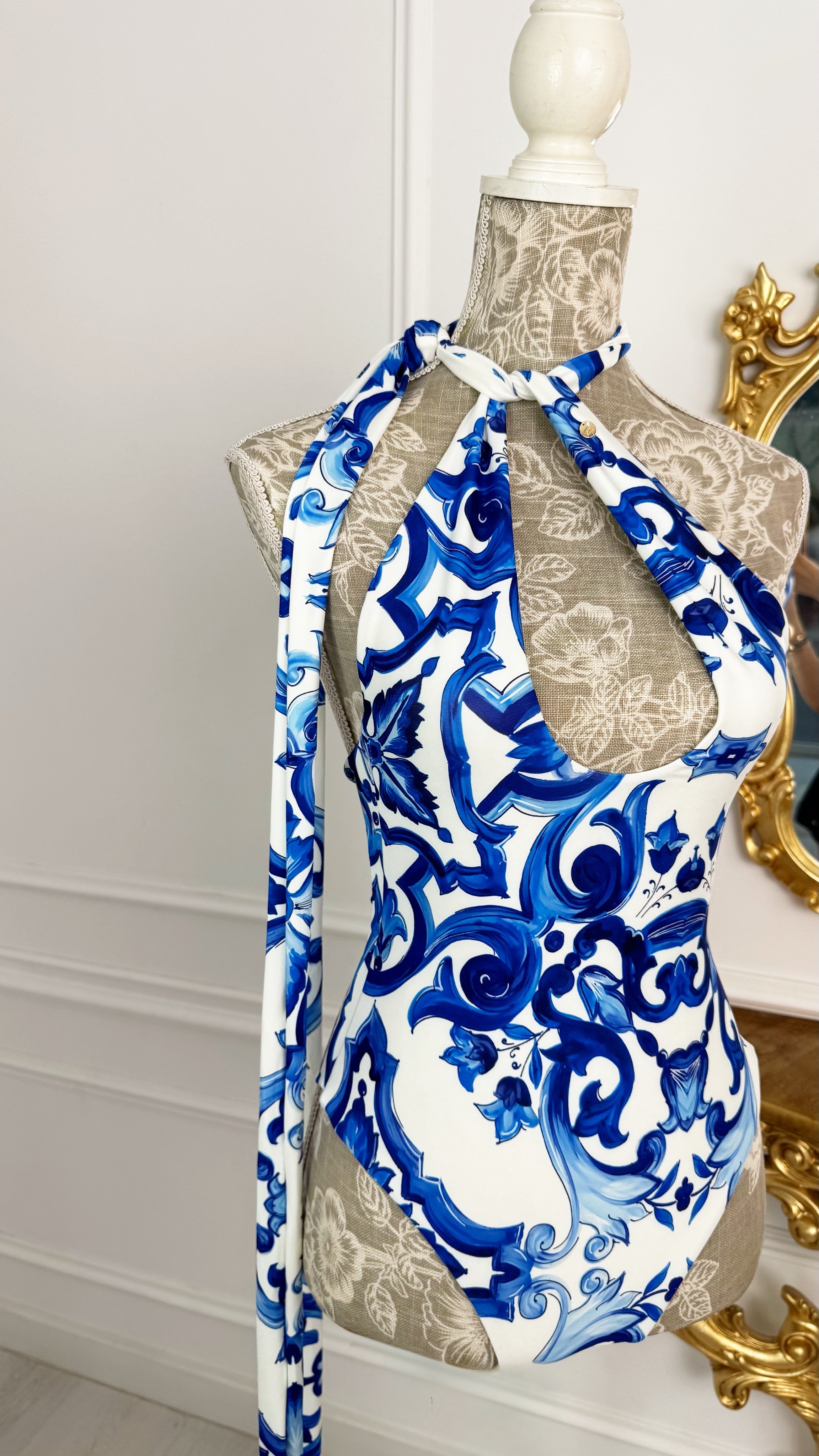 Costum de baie/Body întreg "Latifa" Brazilian Cut - Majolica